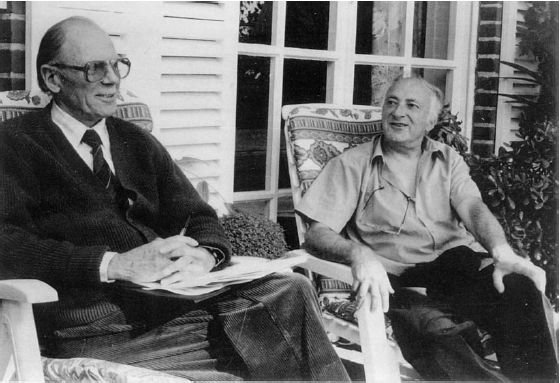 Gilbert Delahaye (à gauche) et Marcel Marlier ont créé la fillette la plus connue de la littérature enfantine. Casterman