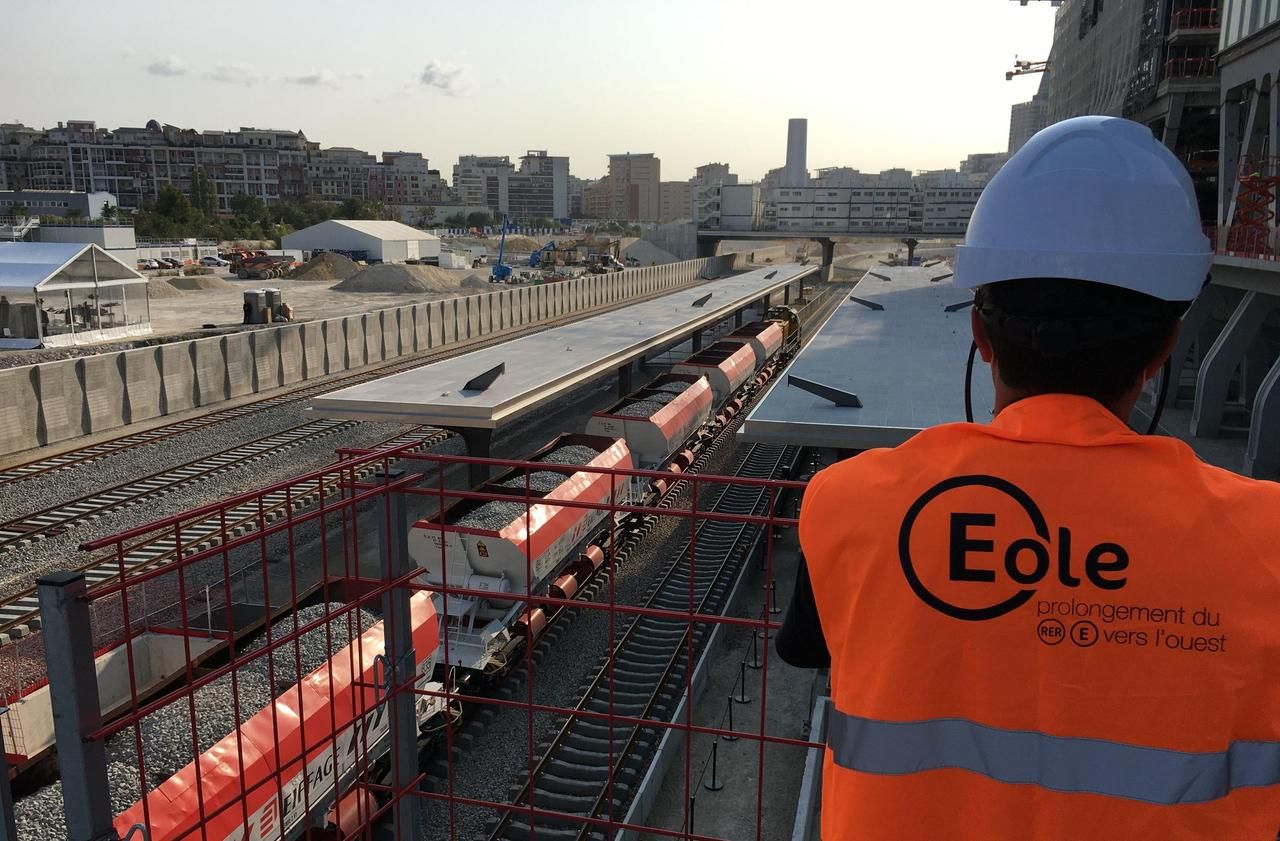 L Arriv E Du Rer E La D Fense Et Nanterre Repouss E De Six Mois Le Parisien News Coronavirus