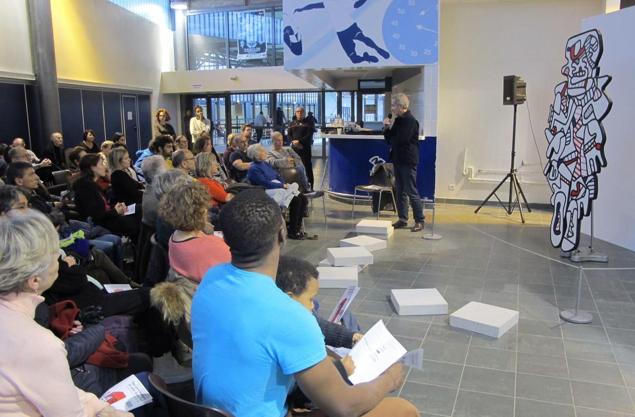 <b></b> Massy, le 7 décembre 2019. Le Centre Pompidou a présenté « Papa gymnastique » de Jean Dubuffet. Une première qui va se répéter avant l’ouverture de la « Fabrique de l’art », le pôle de conservation et de création que le musée d’art moderne va implanter à Massy en 2025.
