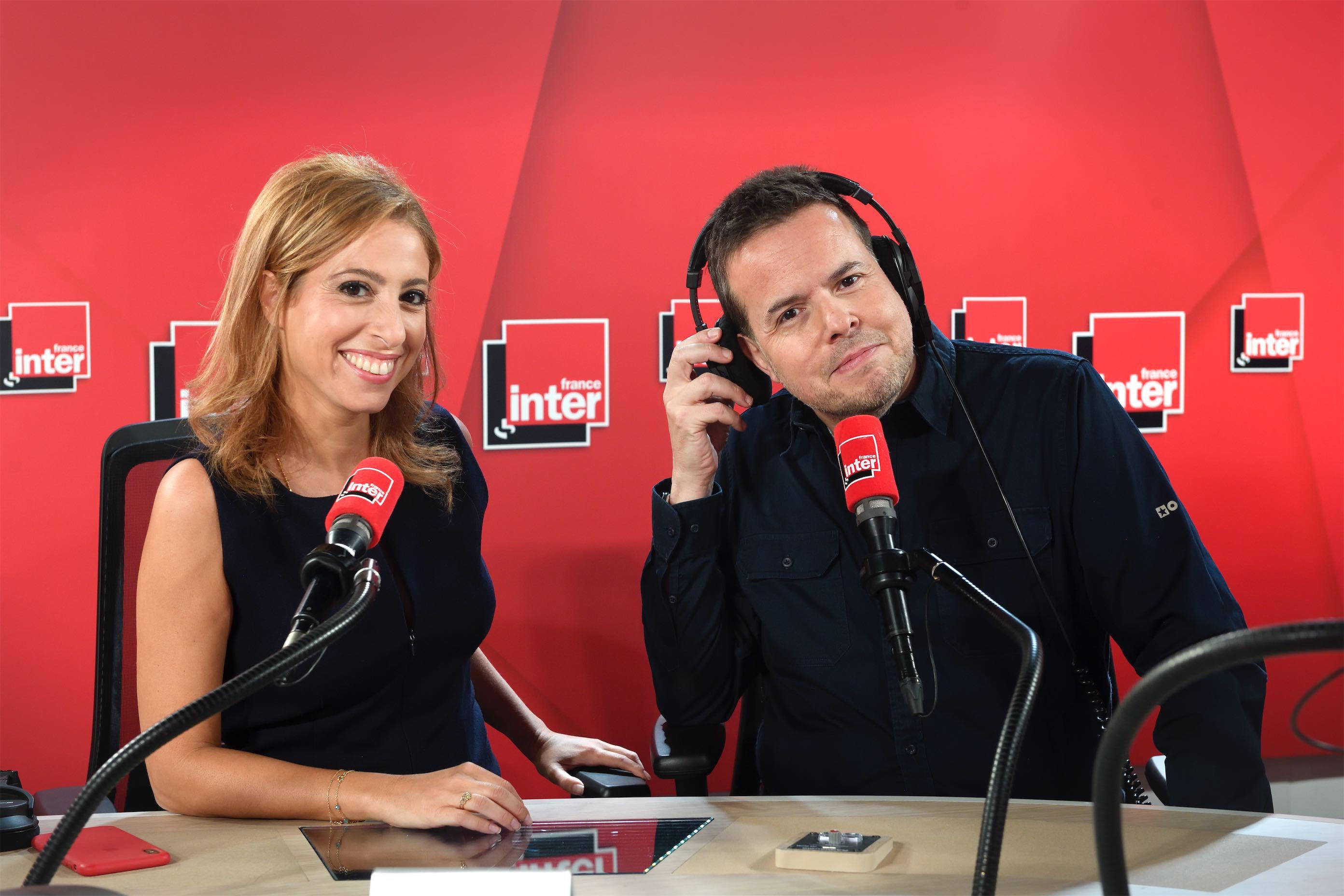 Après de vives rumeurs de départ, Léa Salamé a annoncé qu’elle souhaitait rester en quotidienne sur France Inter. Christophe Abramowitz