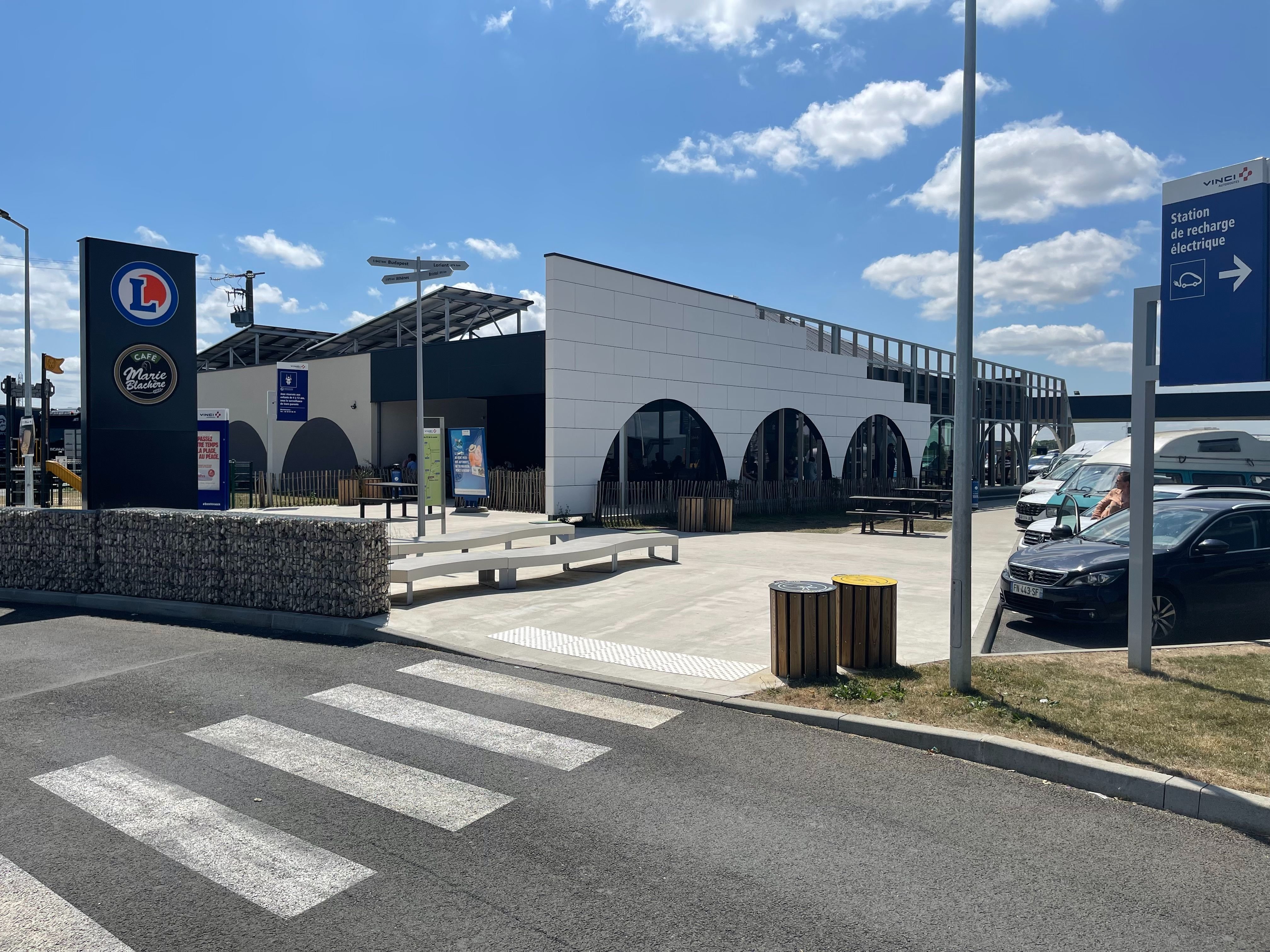 Dans la région Centre-Val de Loire, les forces de l’ordre ont recensé de nombreux cas d'arnaque à l'irlandaise sur les aires d'autoroute (ici celle de Beaugency-Messas dans le Loiret) en juillet 2024. LP/François-Xavier Rivaud