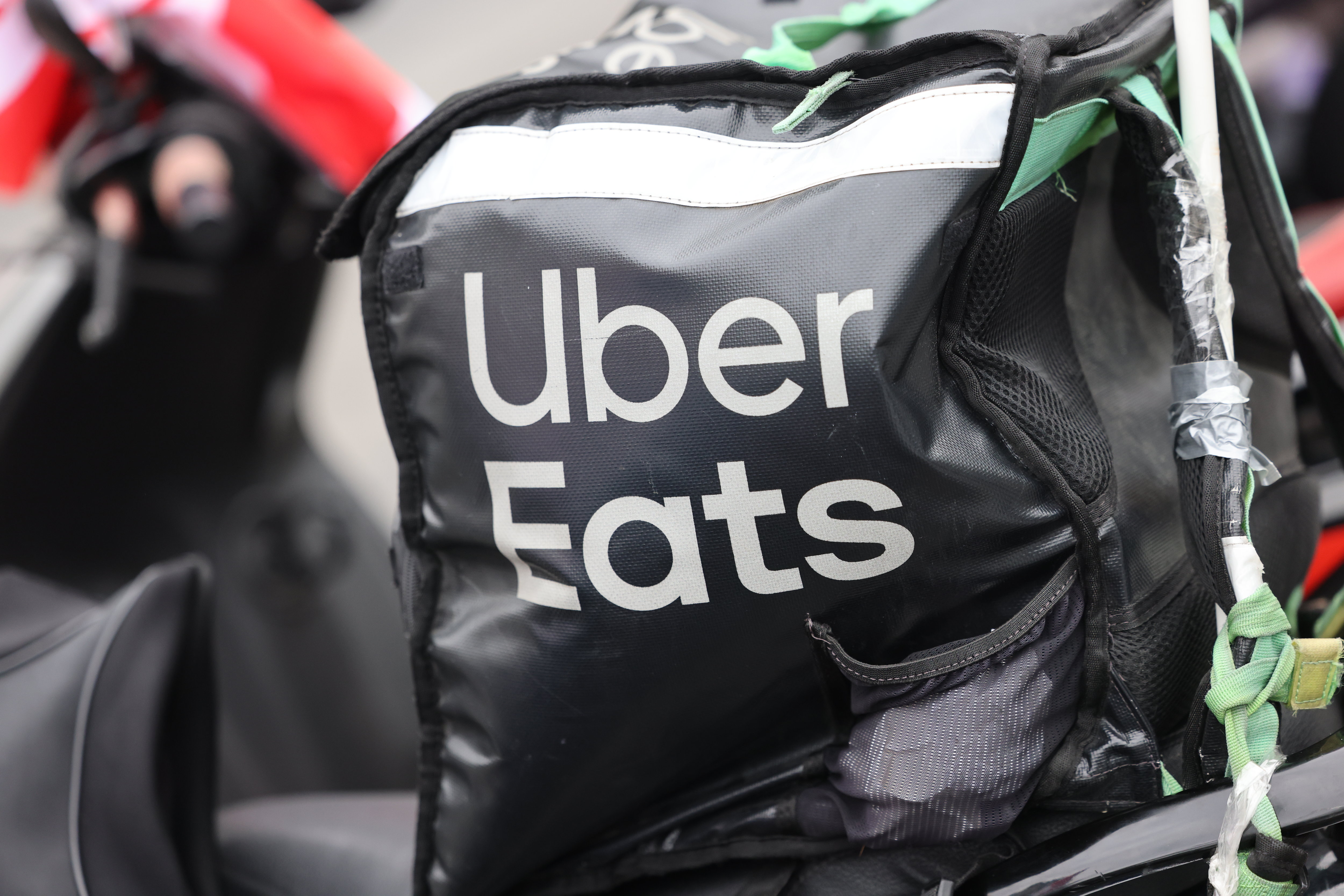 Les livreurs Uber Eats sont appelés à la grève les 2 et 3 décembre. LP/Arnaud Journois