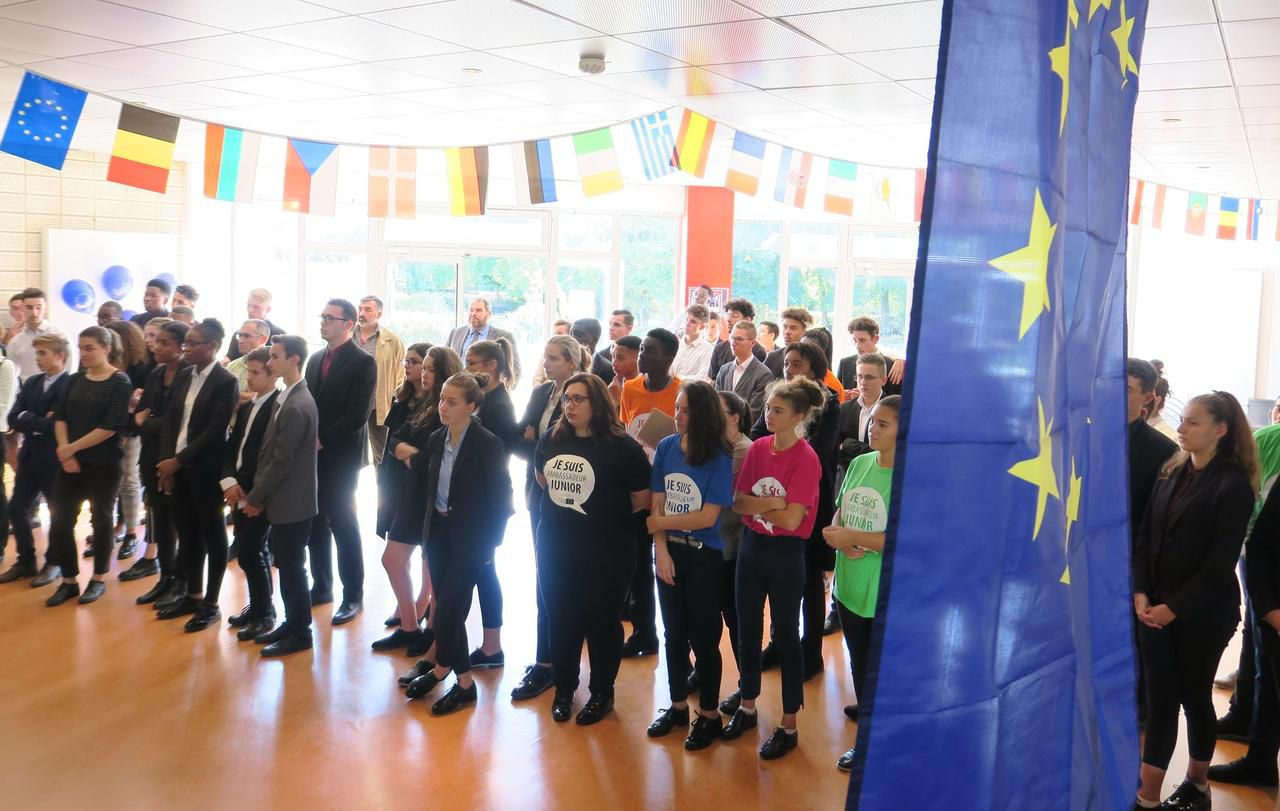 <b></b> Etiolles, ce vendredi 7 septembre 2018. Le lycée hôtelier est désormais labellisé « Ecole ambassadrice » du Parlement européen.