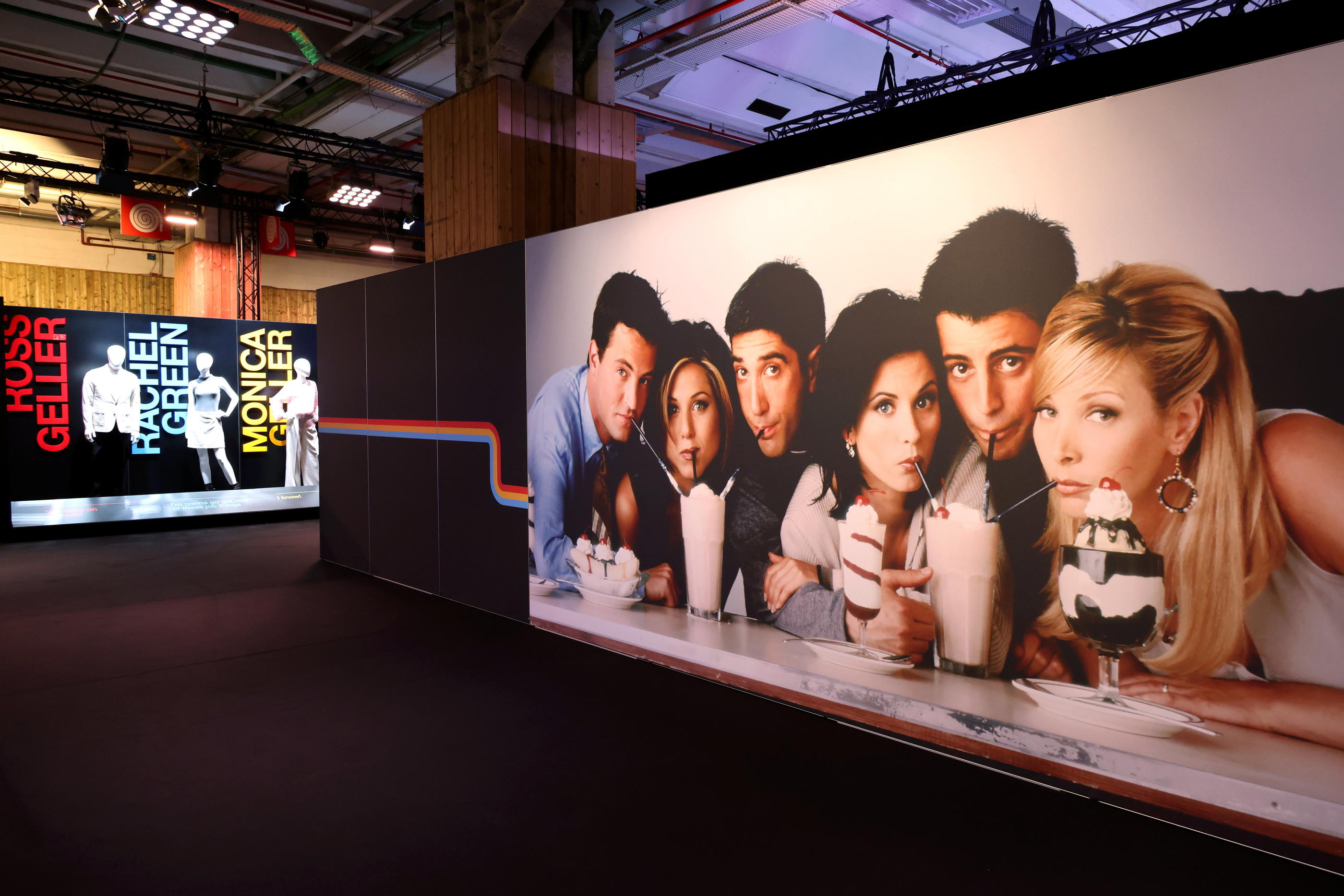 REPORTAGE. À Paris, l'exposition immersive sur la série Friends joue les  prolongations