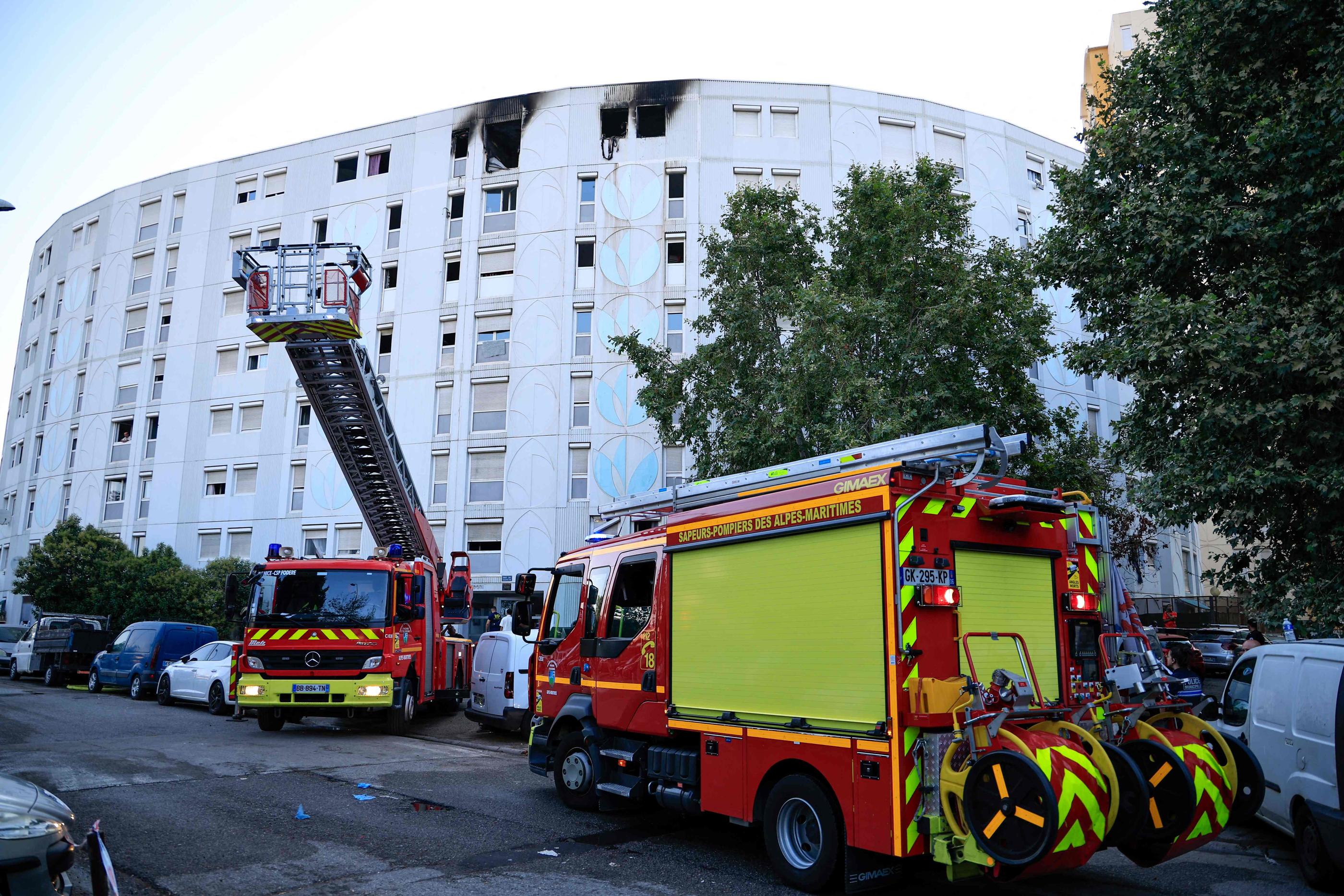 L'incendie meurtrier avait été déclenché volontairement dans une cage d'escalier d'un immeuble à Nice dans la nuit du 17 au 18 juillet. AFP/Valery HACHE