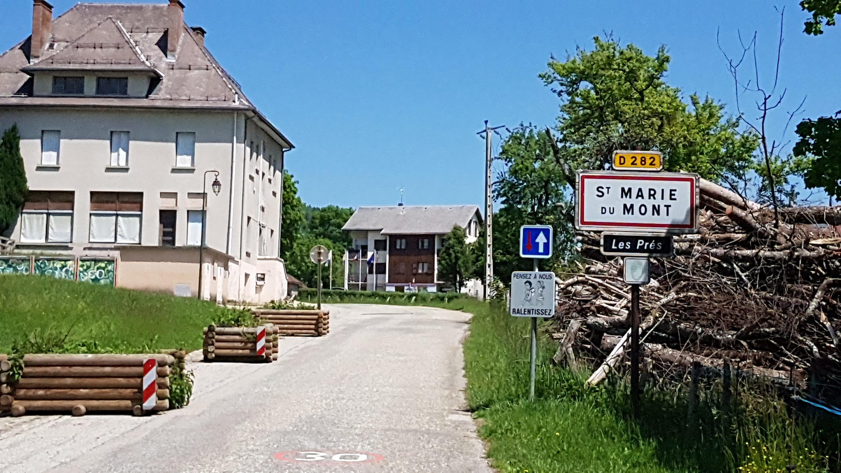 Le drame s'est produit au lieu-dit Saint-Georges à Sainte-Marie-du-Mont (Isère). MaxPPP/PhotoPQR/Le Dauphiné Libéré/Stéphane Blezy