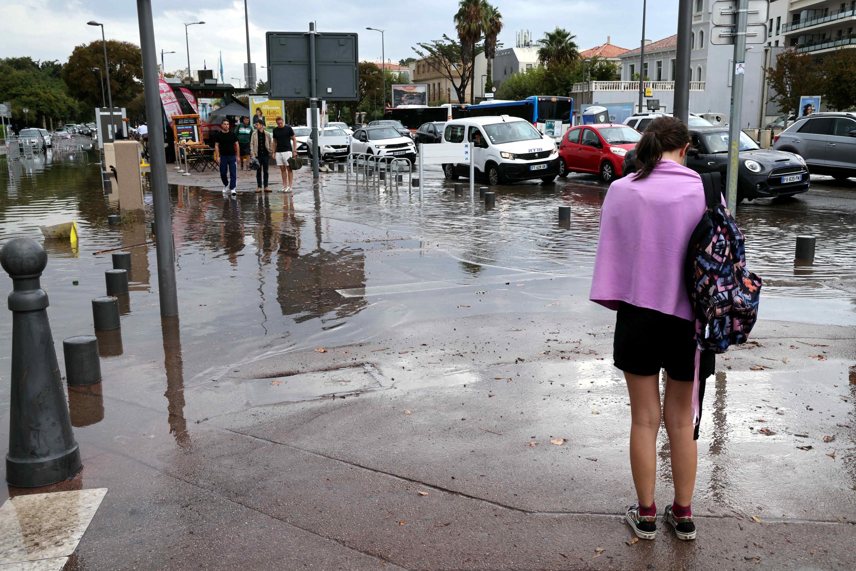 Les Marseillais se sont fait surprendre par un énorme orage ce mercredi 4 septembre après-midi. PhotoPQR/La Provence/Nicolas Vallauri