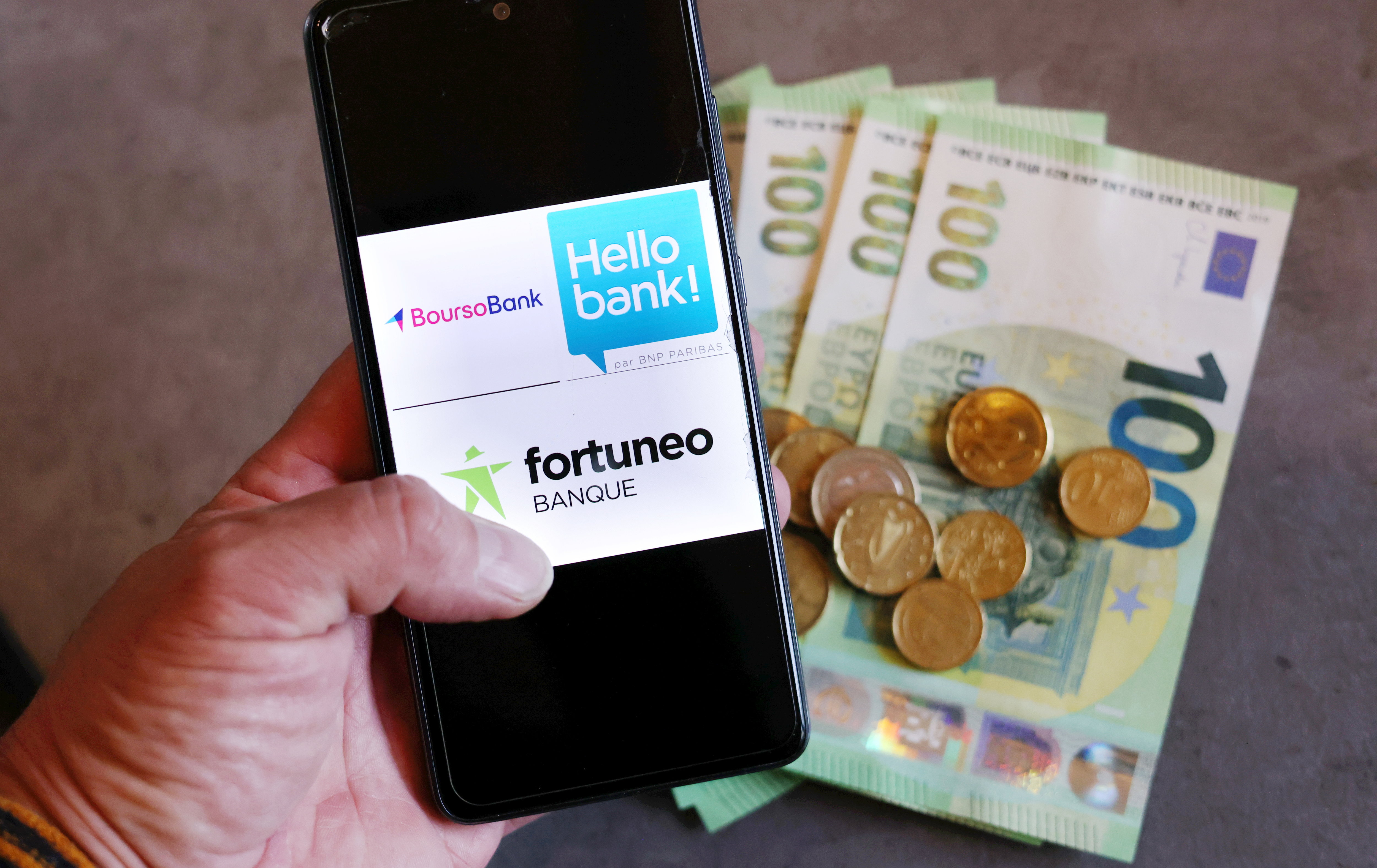 Hello bank et Fortuneo comptent parmi les challengeurs de BoursoBank. LP/Jean-Baptiste Quentin