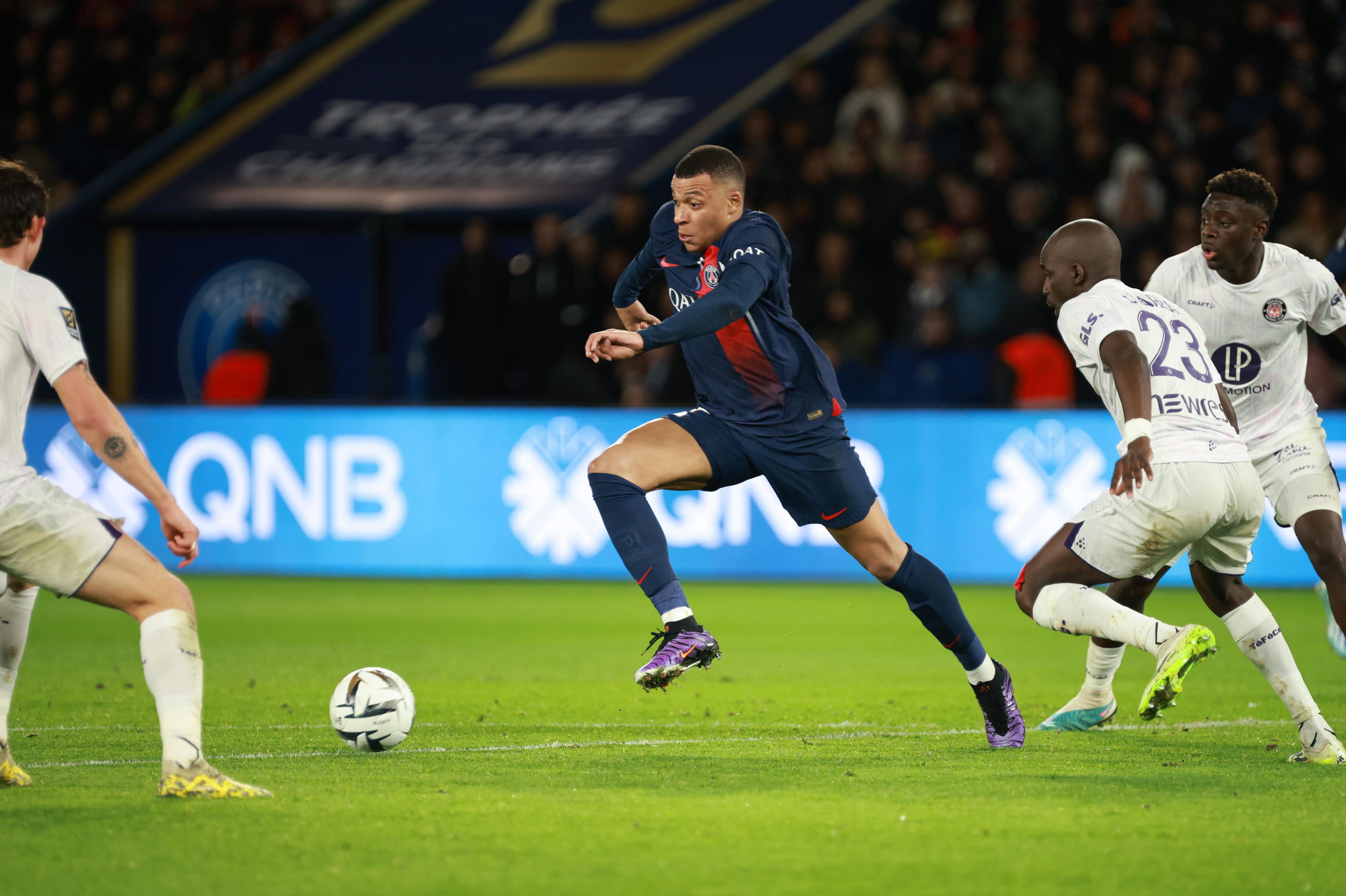PSG : quel avenir pour Kylian Mbappé, libre de s'engager avec le club de  son choix ?