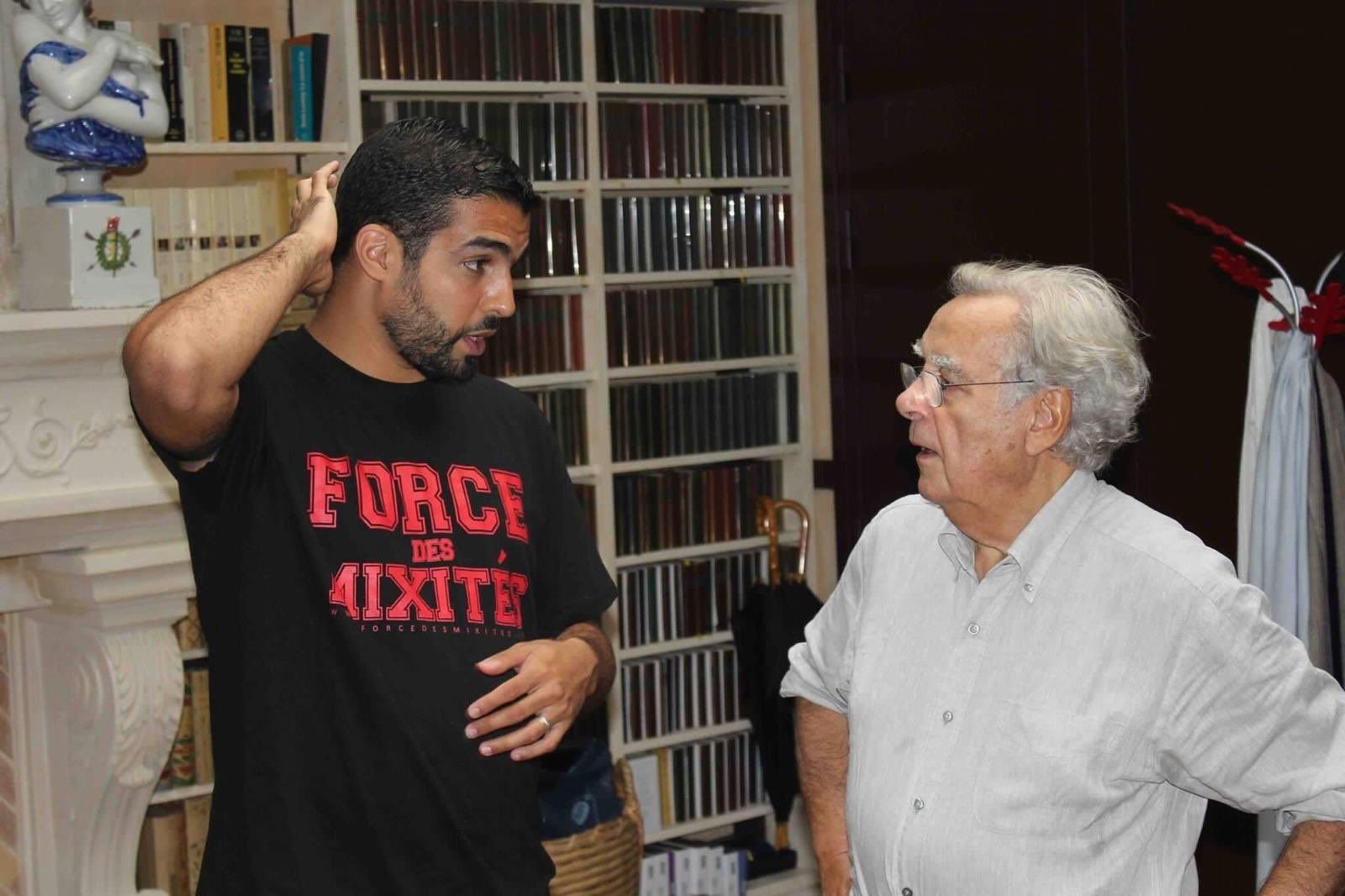 Le fondateur de la Dictée pour tous, Abdellah Boudour, avait rencontré Bernard Pivot à son domicile du XVIIe arrondissement de Paris en septembre 2014. DR