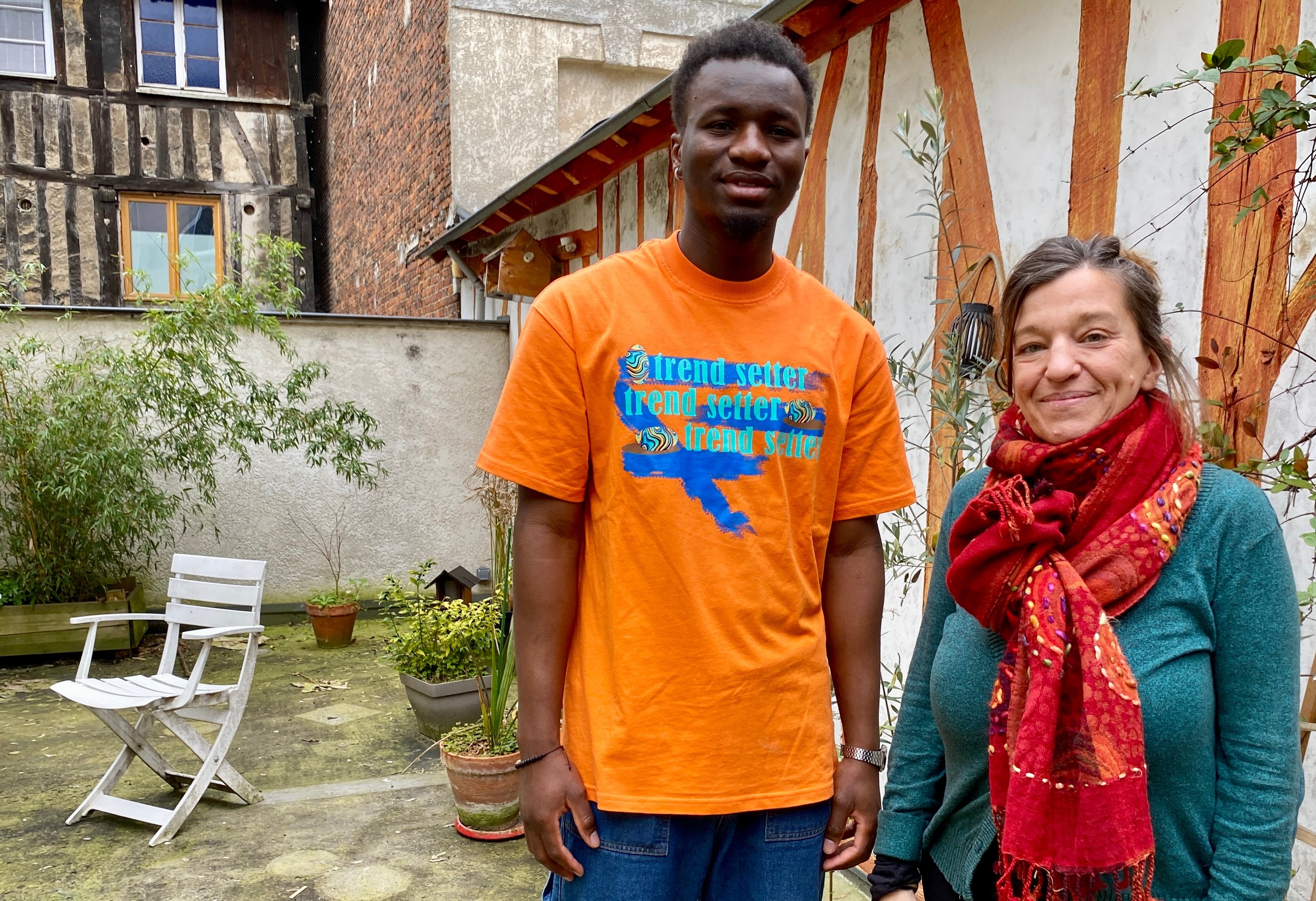 Ansoumane Diakité est resté proche d'Isabelle qui l'a hébergé avec son compagnon Olivier dès 2018 et l'accompagne encore aujourd'hui dans son combat pour obtenir sa régularisation. LP/Laurent Derouet