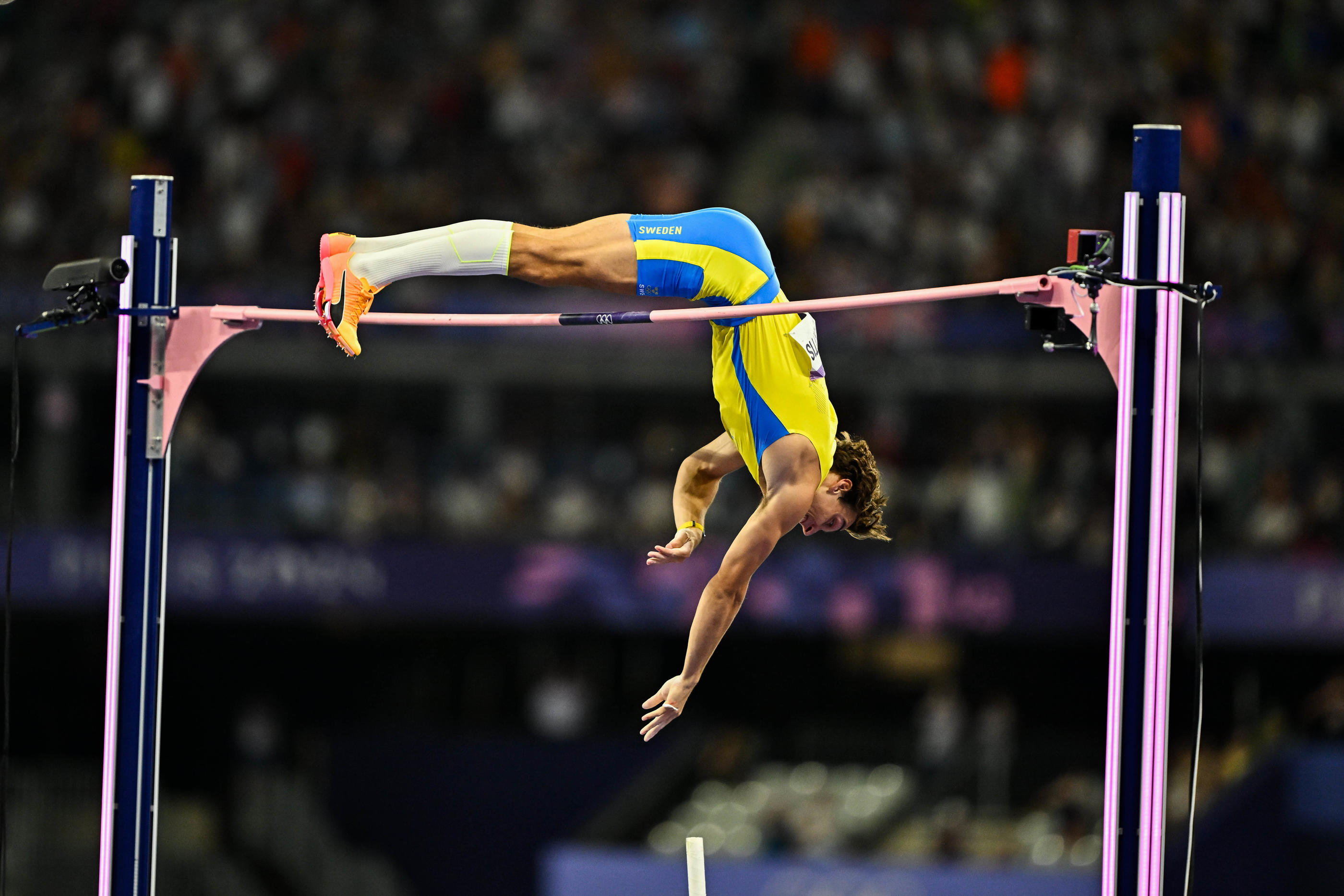 Armand Duplantis a franchi 6,25 m ce lundi soir au Stade de France en finale des JO. Icon Sport/Sam Barnes