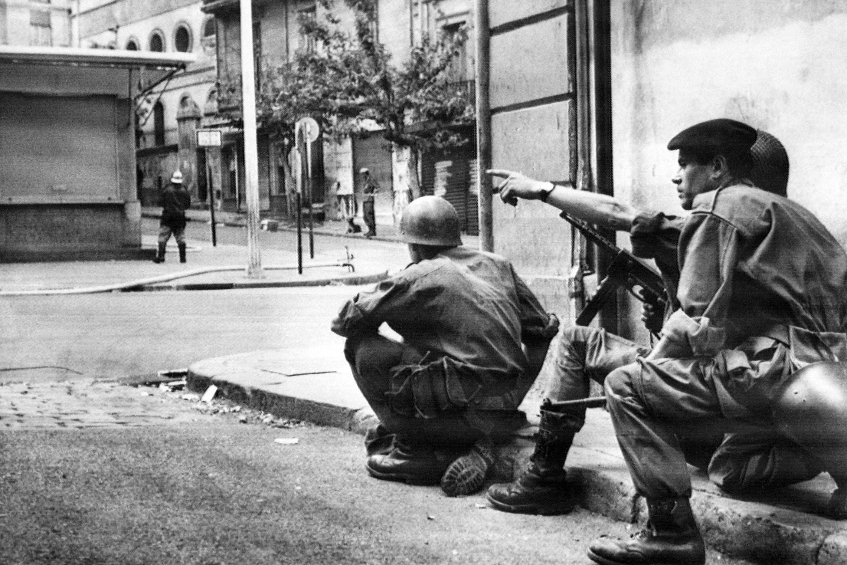 Archives. Des soldats français dans les rues d'Alger en mai 1962. AFP