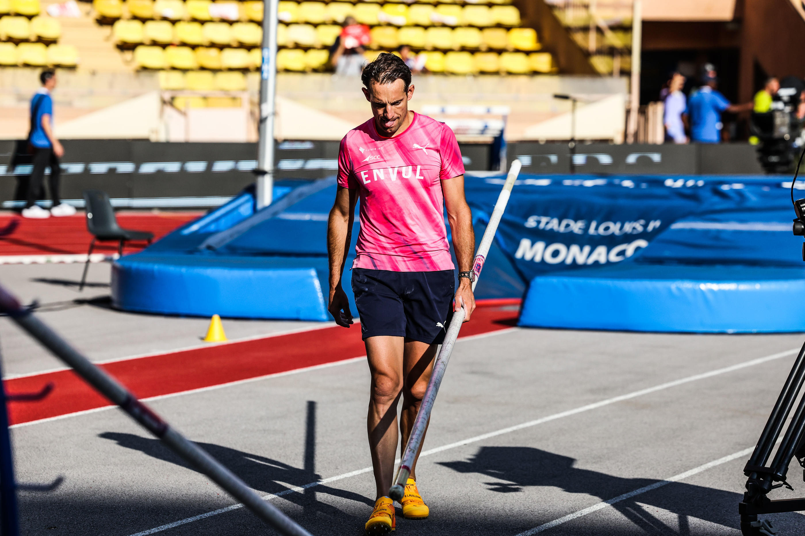 Renaud Lavillenie, déçu après son meeting à Monaco. (Johnny Fidelin/Icon Sport)
