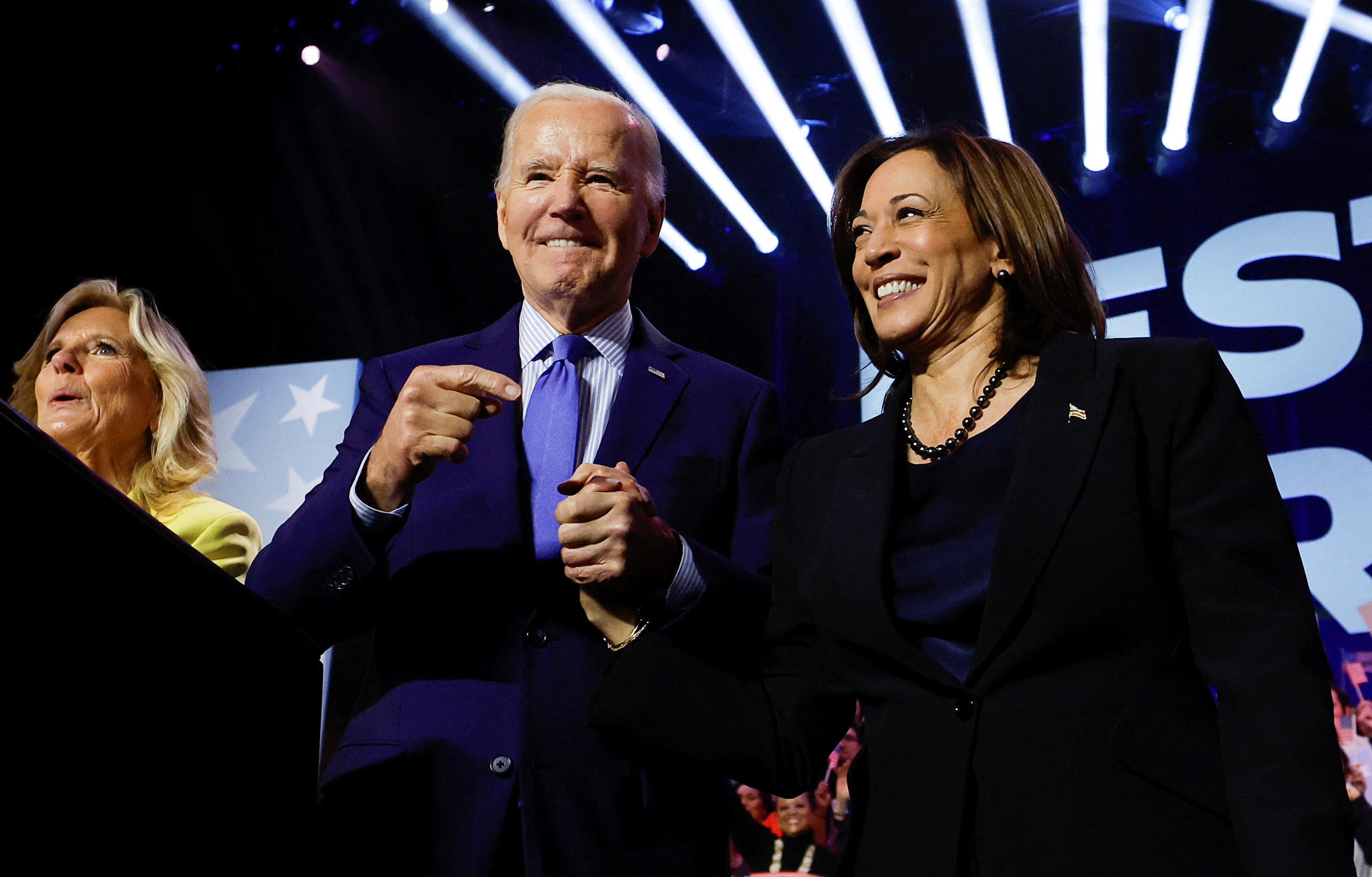 Comme en 2020, Joe Biden, ici en Virginie le mois dernier, a choisi de reformer le même ticket avec Kamala Harris pour repartir à l'assaut de la Maison-Blanche. REUTERS/Evelyn Hockstein