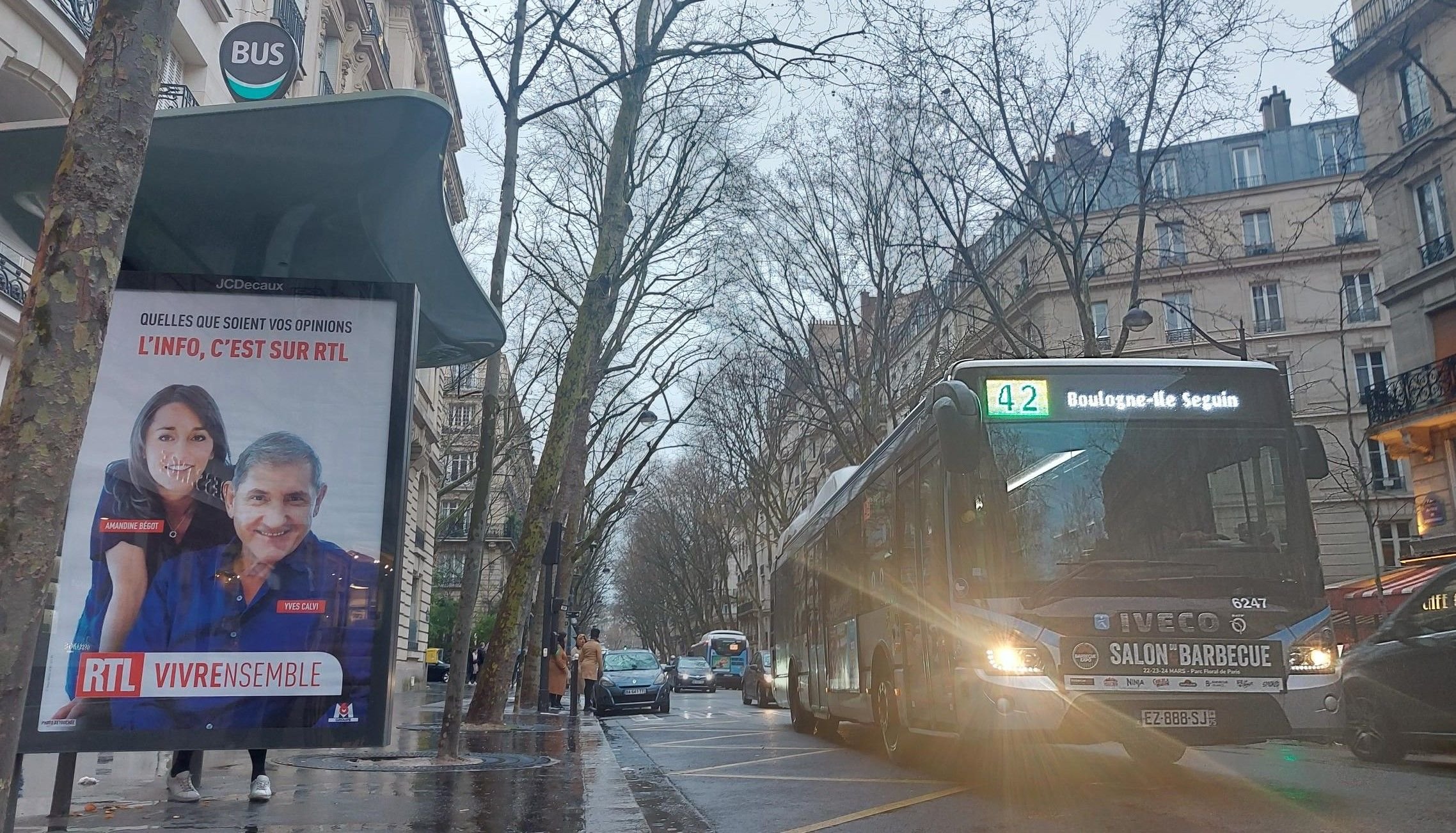 avenue de la bourbonnais, accident de bus avec un SDF, Paris Tour Eiffel