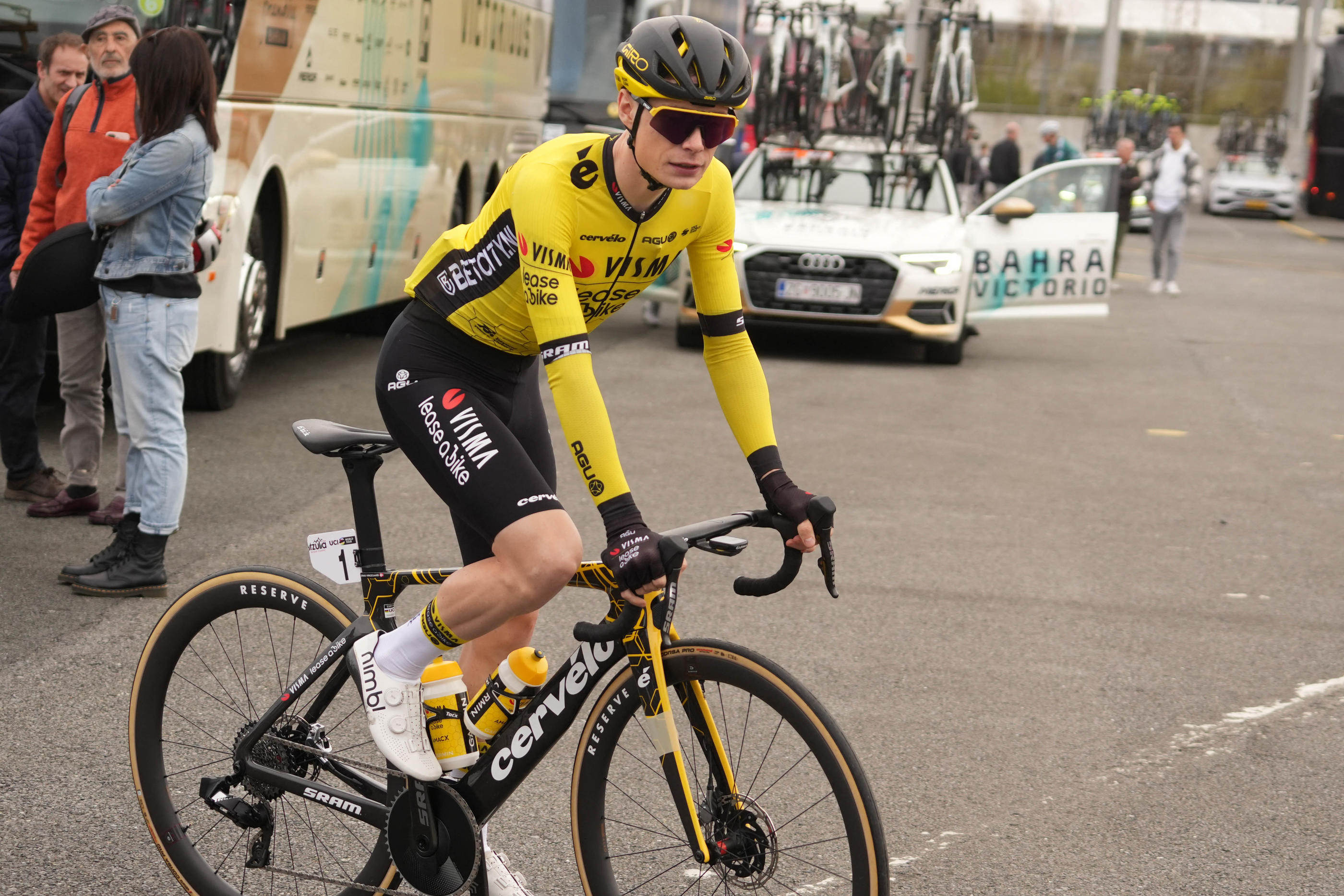 Jonas Vingegaard a lourdement chuté lors de la 4e étape du Tour du Pays basque. Icon Sport