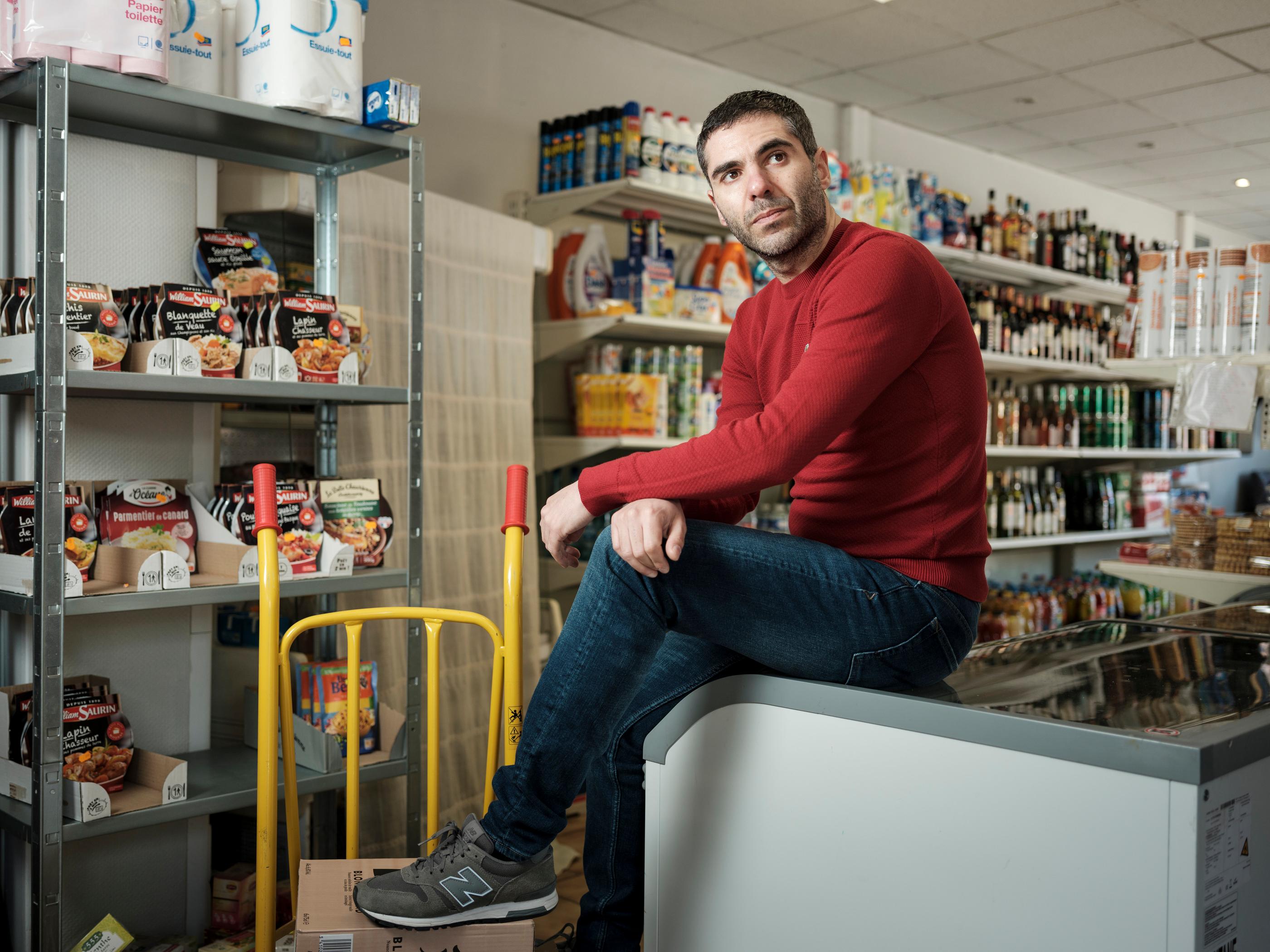 Djamel Cherigui, l’épicier devenu auteur à succès