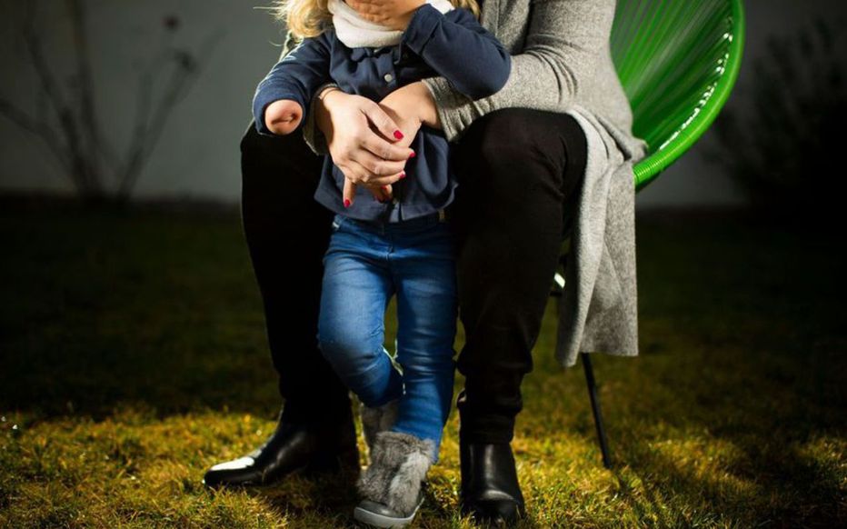 Bebes Aux Bras Malformes Pas De Cause Identifiee Dans Le Morbihan Le Parisien