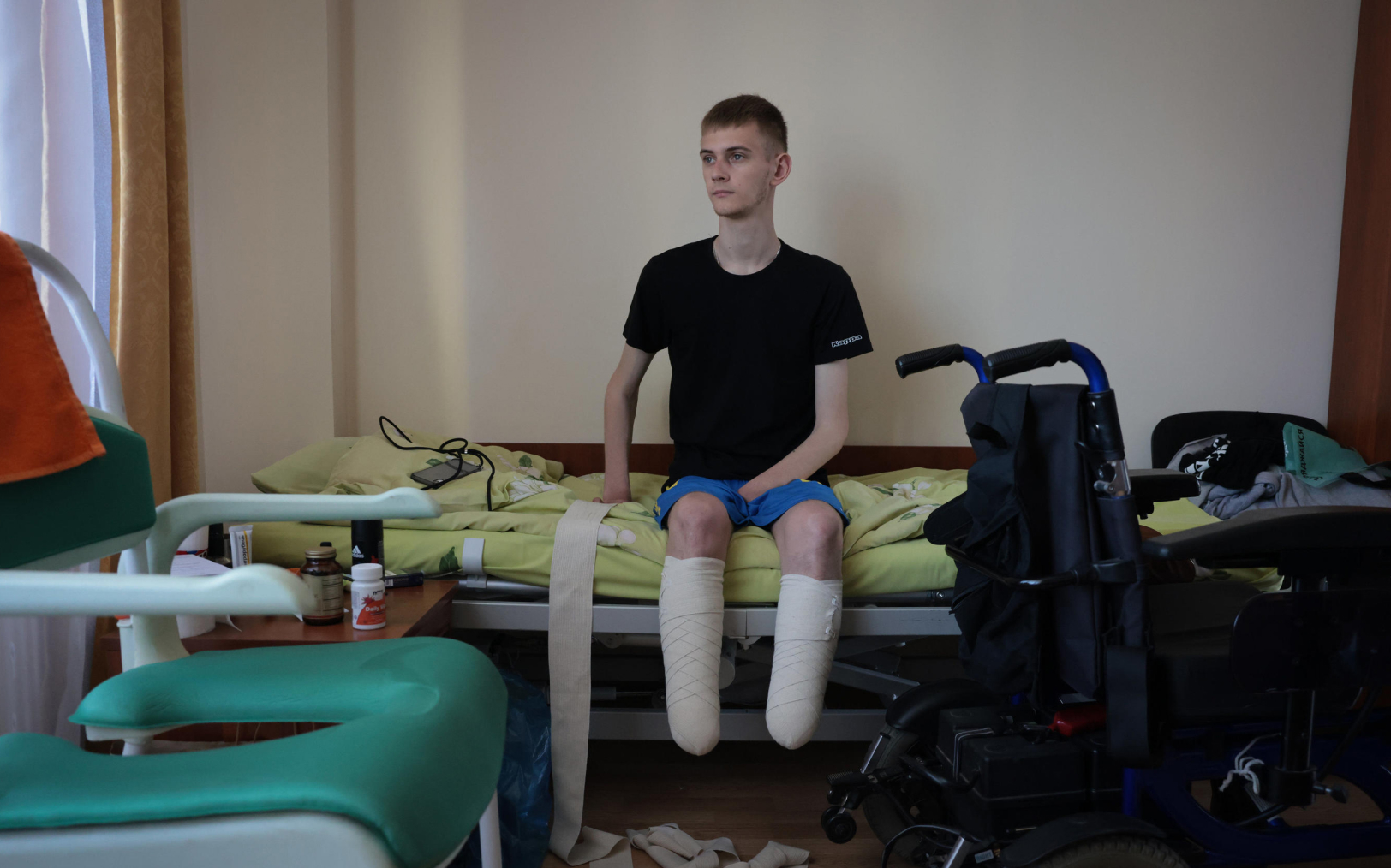 Danyl, 19 ans, le 6 juin 2022 dans un centre de rééducation près de Lviv (Ukraine). LP/Philippe de Poulpiquet