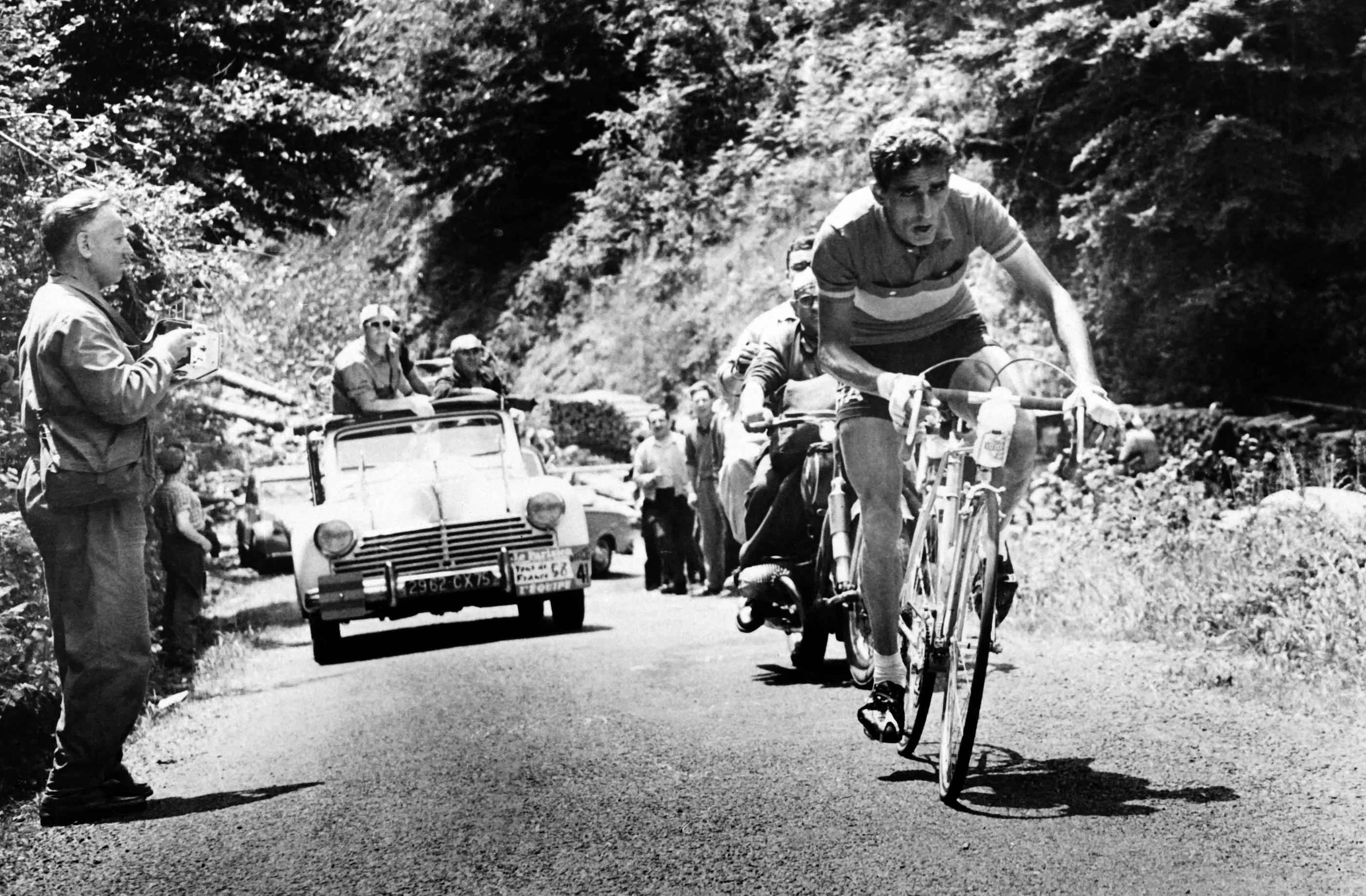 Federico Bahamontes lors du Tour de France 1958 dans une étape entre Luchon and Toulouse. AFP