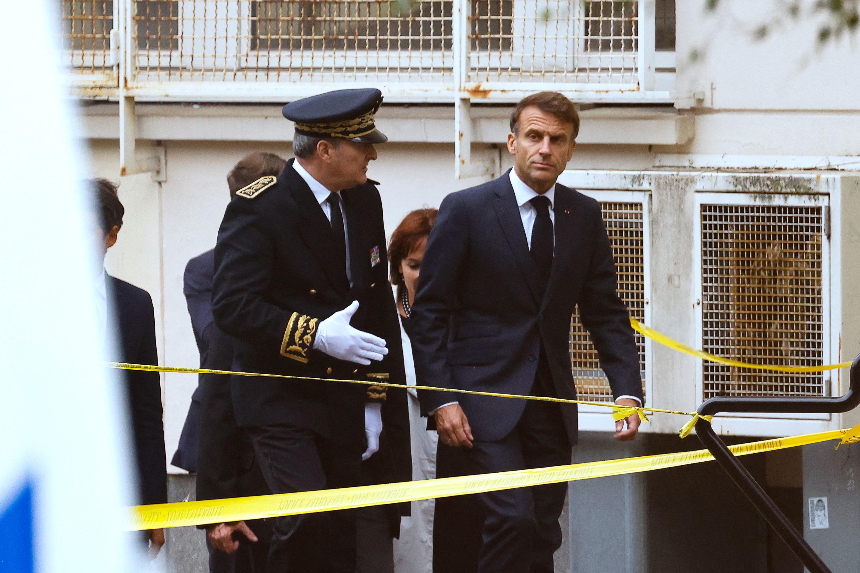 Emmanuel Macron s'est rendu à Arras après l'attaque meurtrière dans un lycée. AFP/Ludovic MARIN