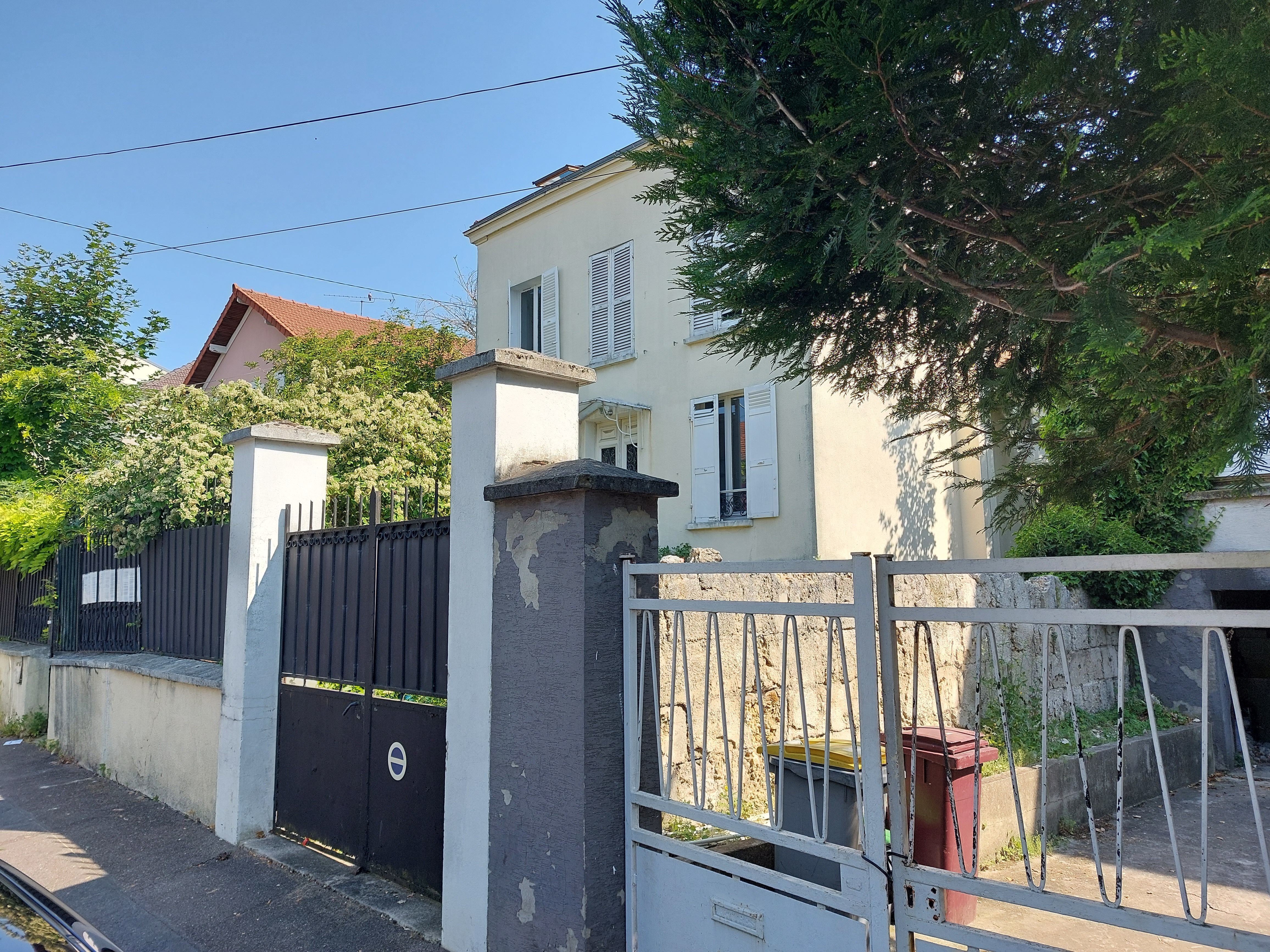 Chelles (Seine-et-Marne), le 8 juin 2023. Dans cette maison de la rue Pasteur, un couple est soupçonné d’avoir hébergé des locataires dans des conditions indignes. LP/Thomas Segissement