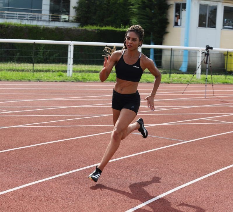 Vincennes (Val-de-Marne), le 22 août. Sofia Pace est alignée sur le 100 et le 400 m aux Jeux paralympiques, un rêve pour la jeune femme atteinte de sclérose en plaques. DR