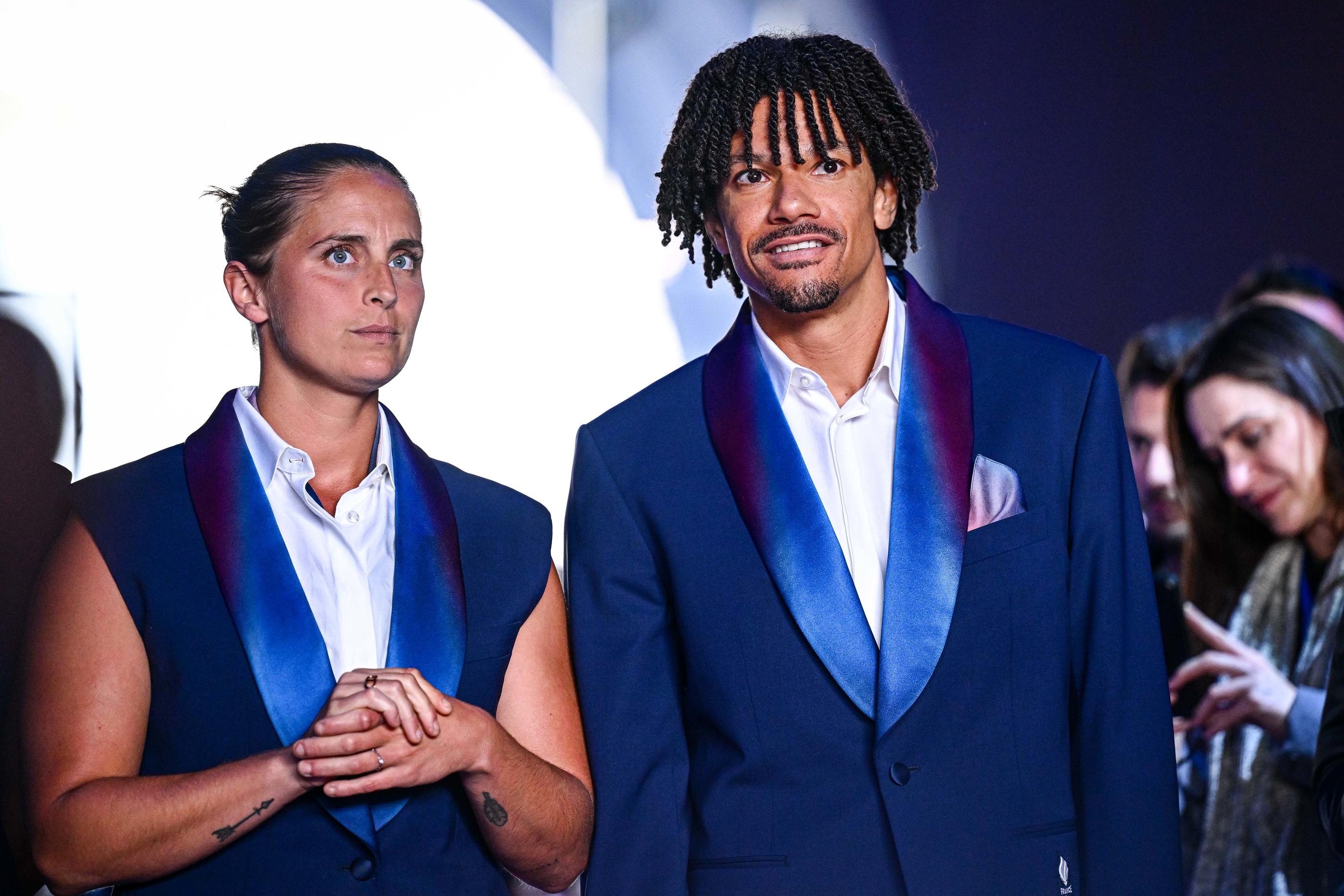 Les para-athlètes Pauline Déroulède et Arnaud Assoumani (ici le 17 avril au Grand Palais Ephémère, à Paris) se démènent pour donner envie aux Français d'assister aux épreuves des Jeux de Paris. Icon Sport/Baptiste Fernandez