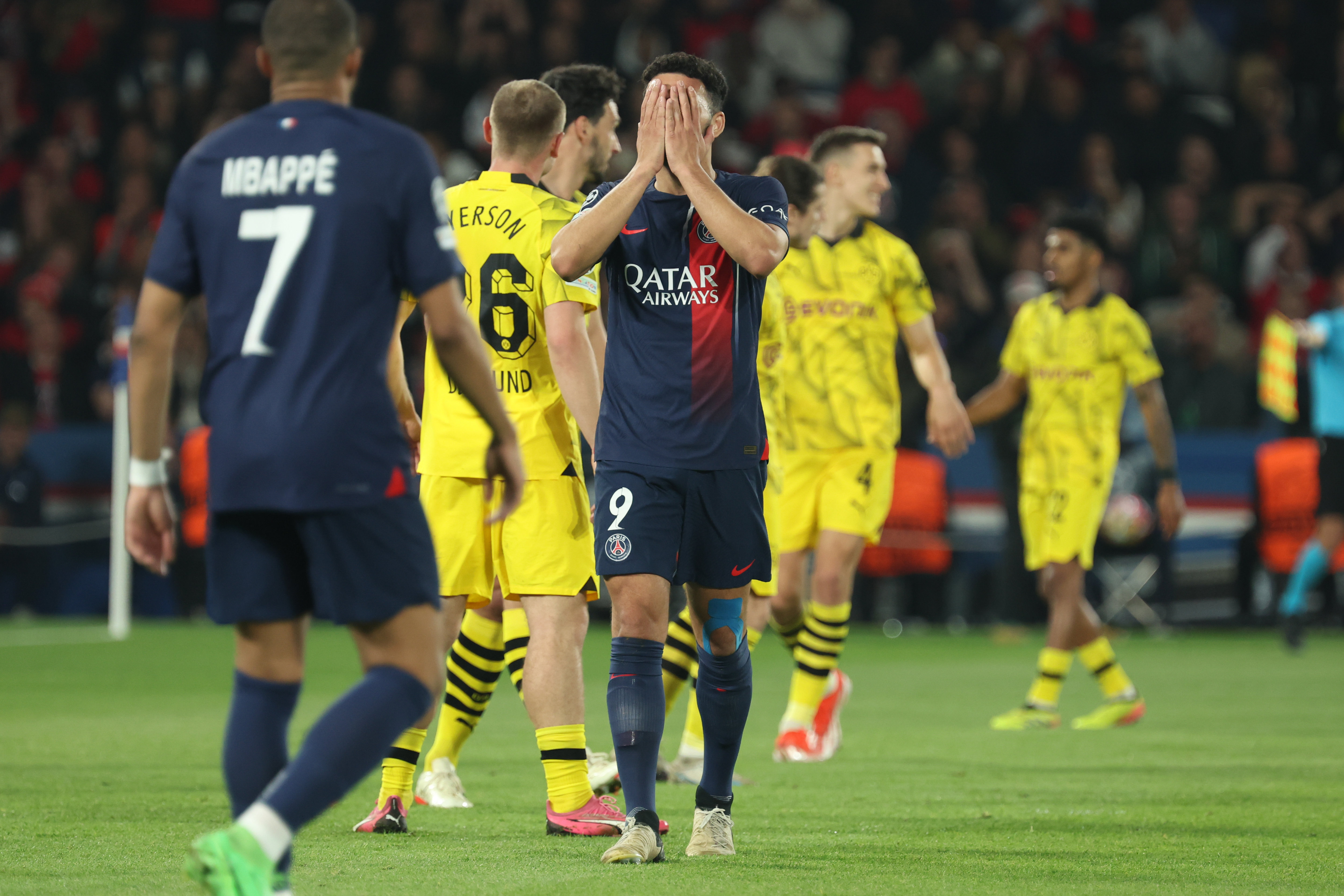 Le Paris Saint-Germain a été éliminé par Dortmund en demi-finale de la Ligue des champions, ce mardi au Parc des Princes. LP/Arnaud Journois