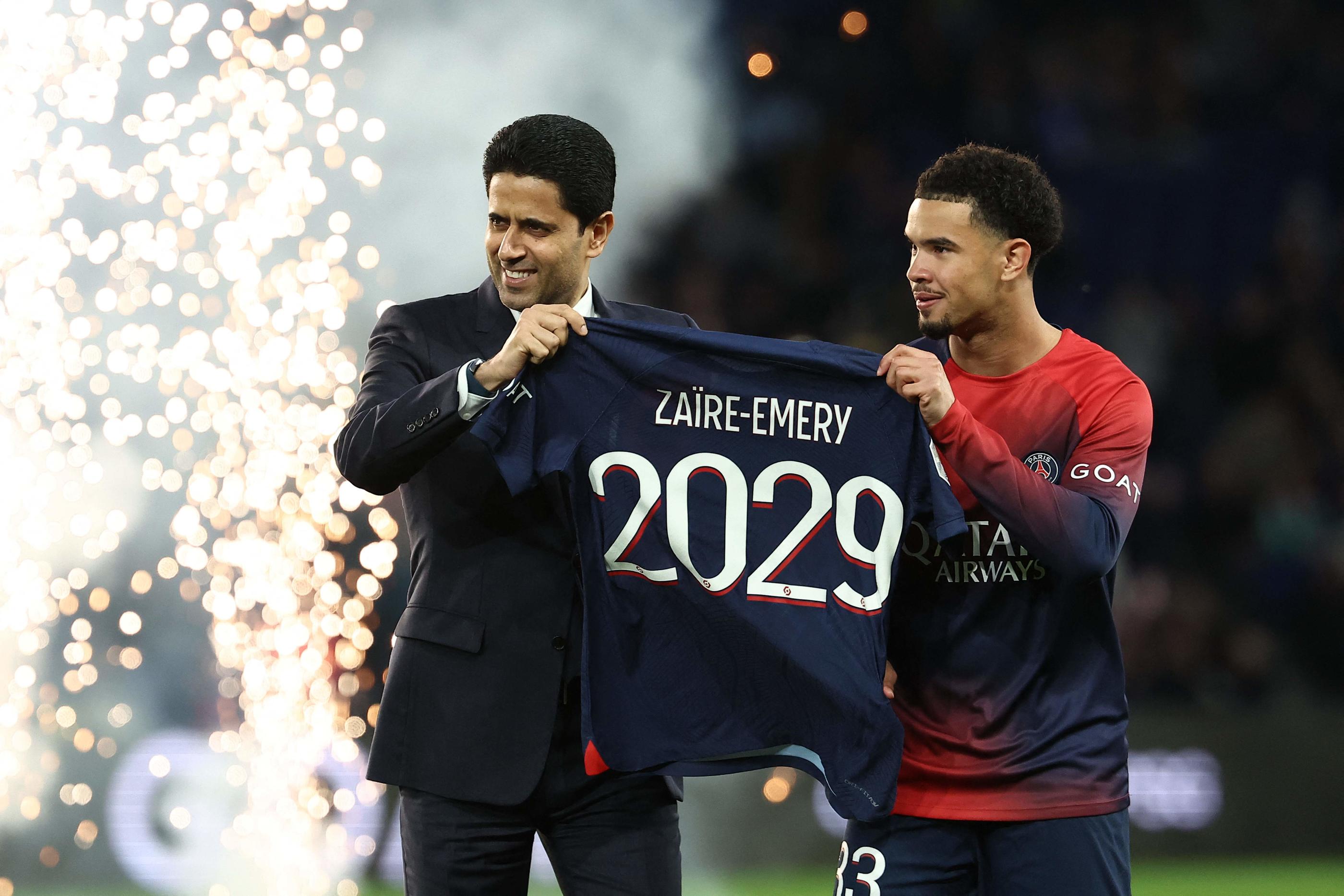 La prolongation de Warren Zaire-Emery a été annoncée avant le début du match face au Havre au parc des Princes. (Photo by FRANCK FIFE / AFP)