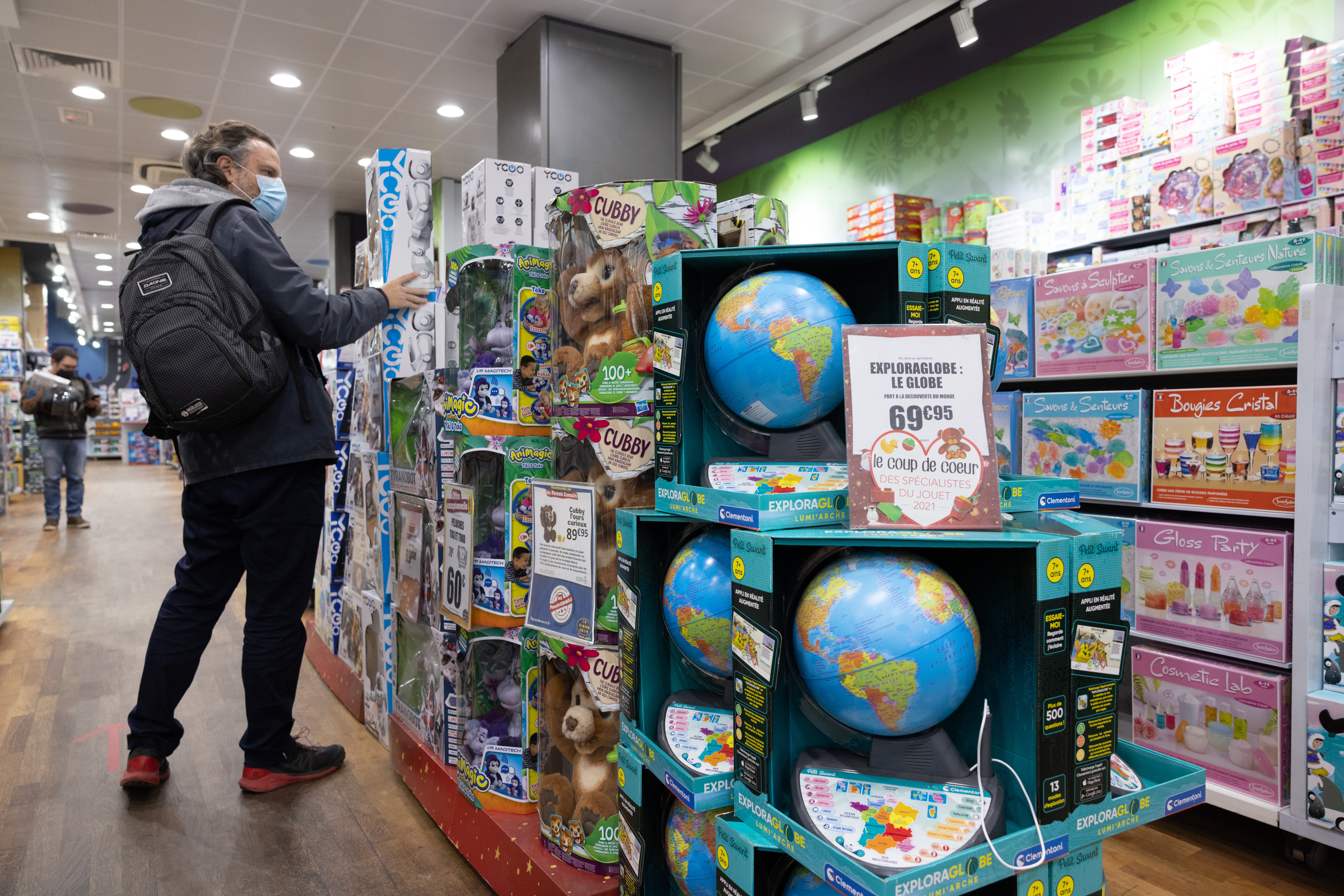 Noël, période cruciale pour les magasins de jouets et les grandes surfaces  - France Bleu
