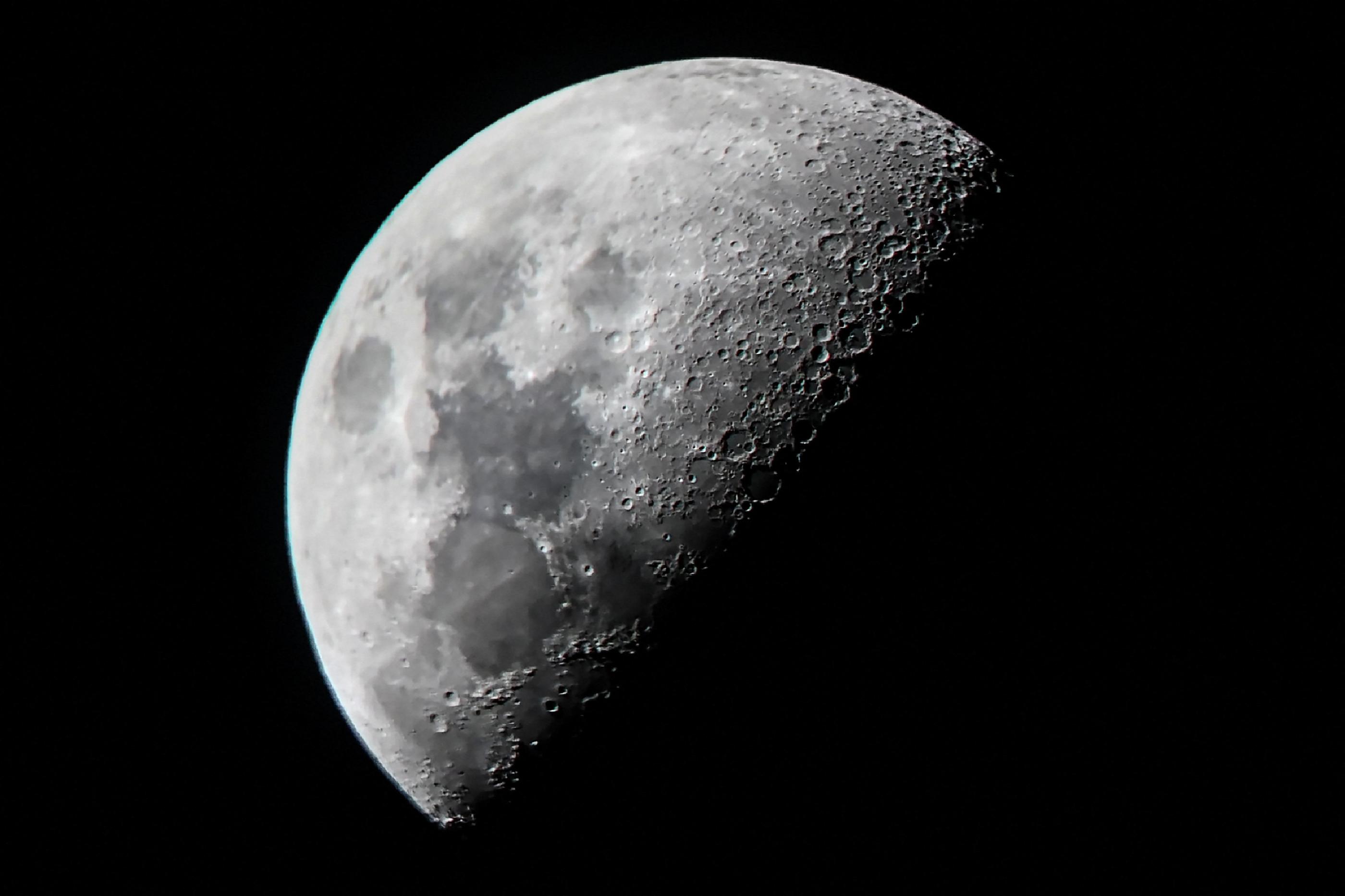 -La Russie et la Chine signent un accord pour la création d'une station lunaire