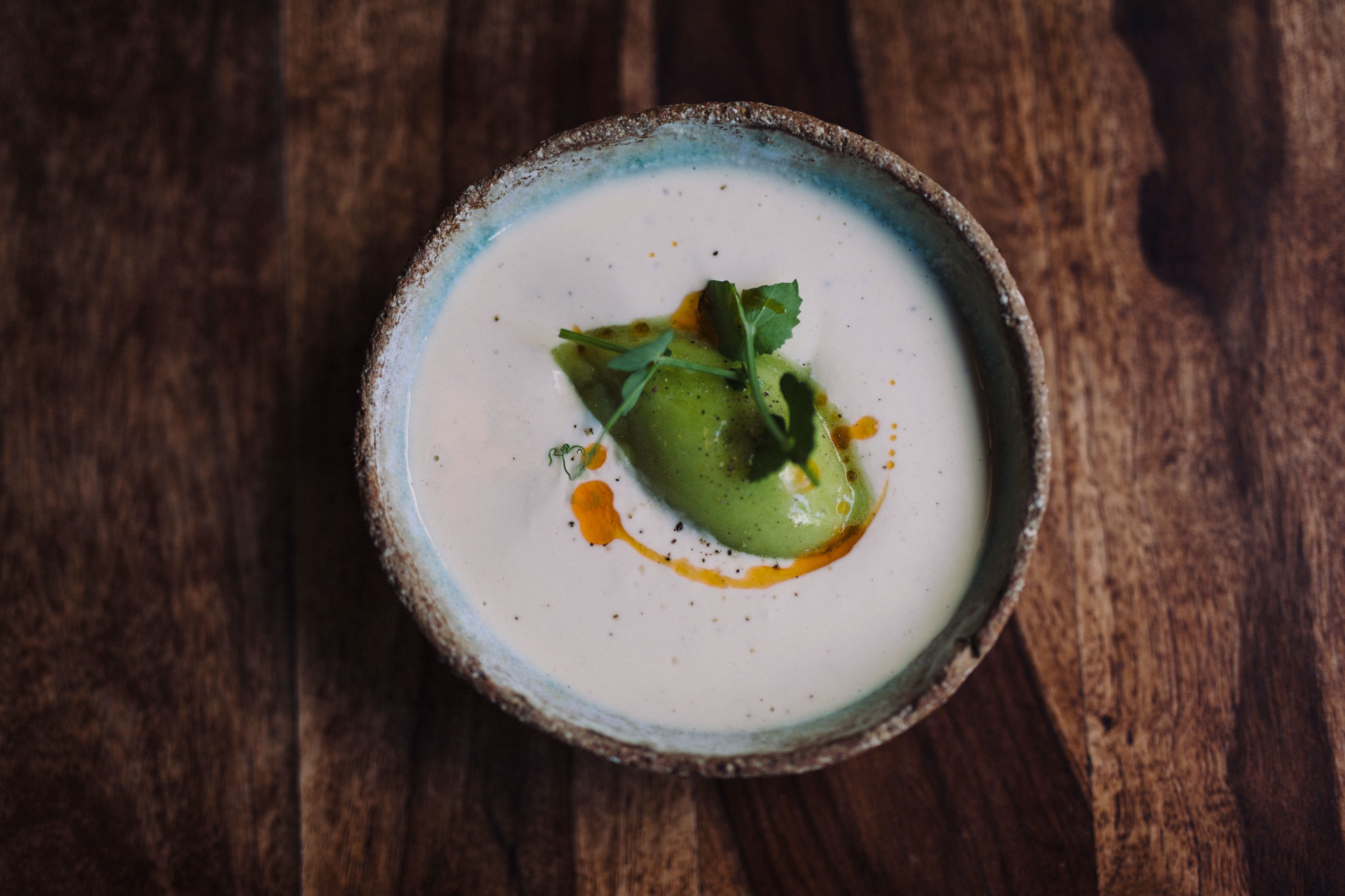 L'ajo blanco servi au restaurant Galenra, à Paris, tenu par le chef Iñigo Ruiz Rituerto. LP/Philippe Labrosse