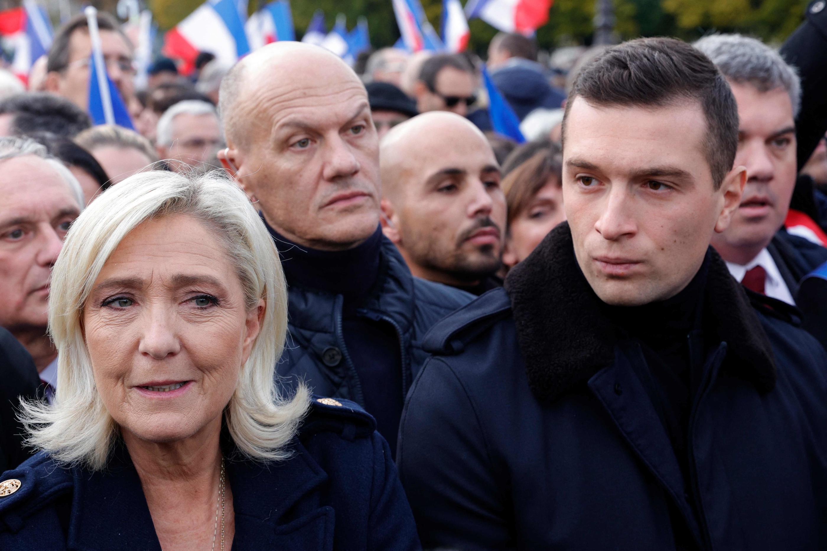 Marine Le Pen et Jordan Bardella ont fraîchement accueilli l'arrivée de Gabriel Attal à Matignon. L'ex-ministre de l'Education nationale pourrait être un adversaire de poids pour le RN en vue notamment des européennes. AFP/Geoffroy Van der Hasselt