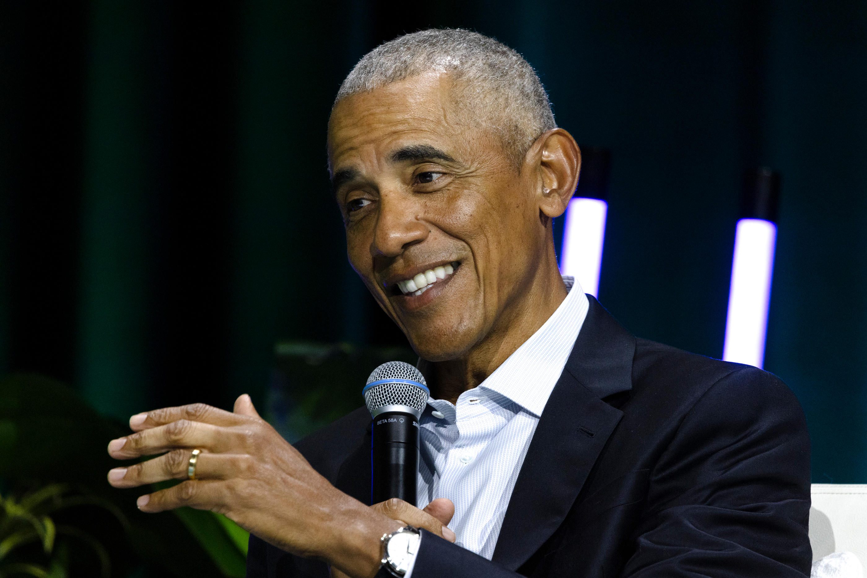 Barack Obama était l'invité vedette ce mercredi soir du PowR Earth Summit à La Défense (Hauts-de-Seine). POwR Earth Foundation/ Yann Arthus-Bertrand