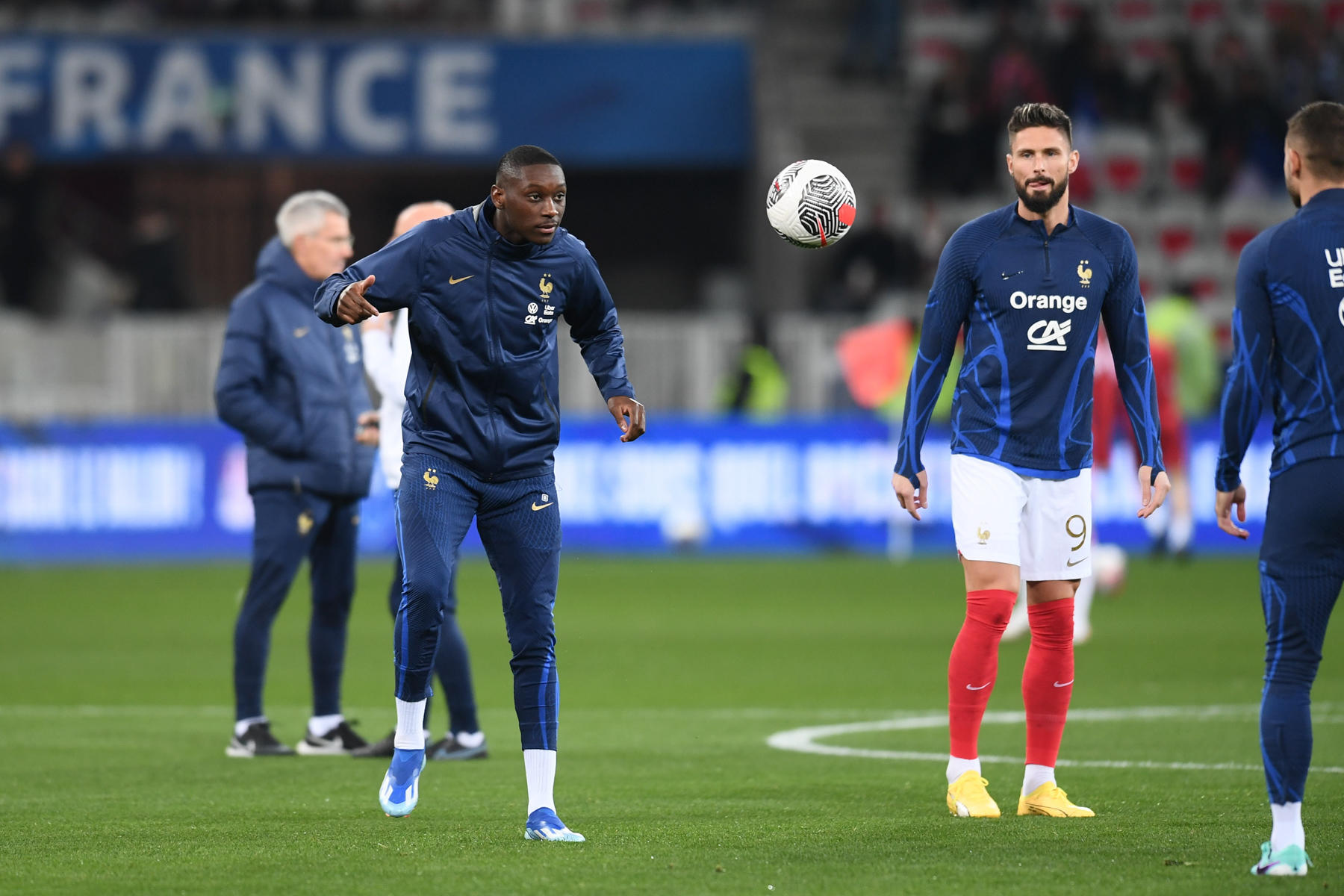 Randal Kolo Muani et Olivier Giroud sont titulaires face au Chili. (Photo by Philippe Lecoeur/FEP/Icon Sport)