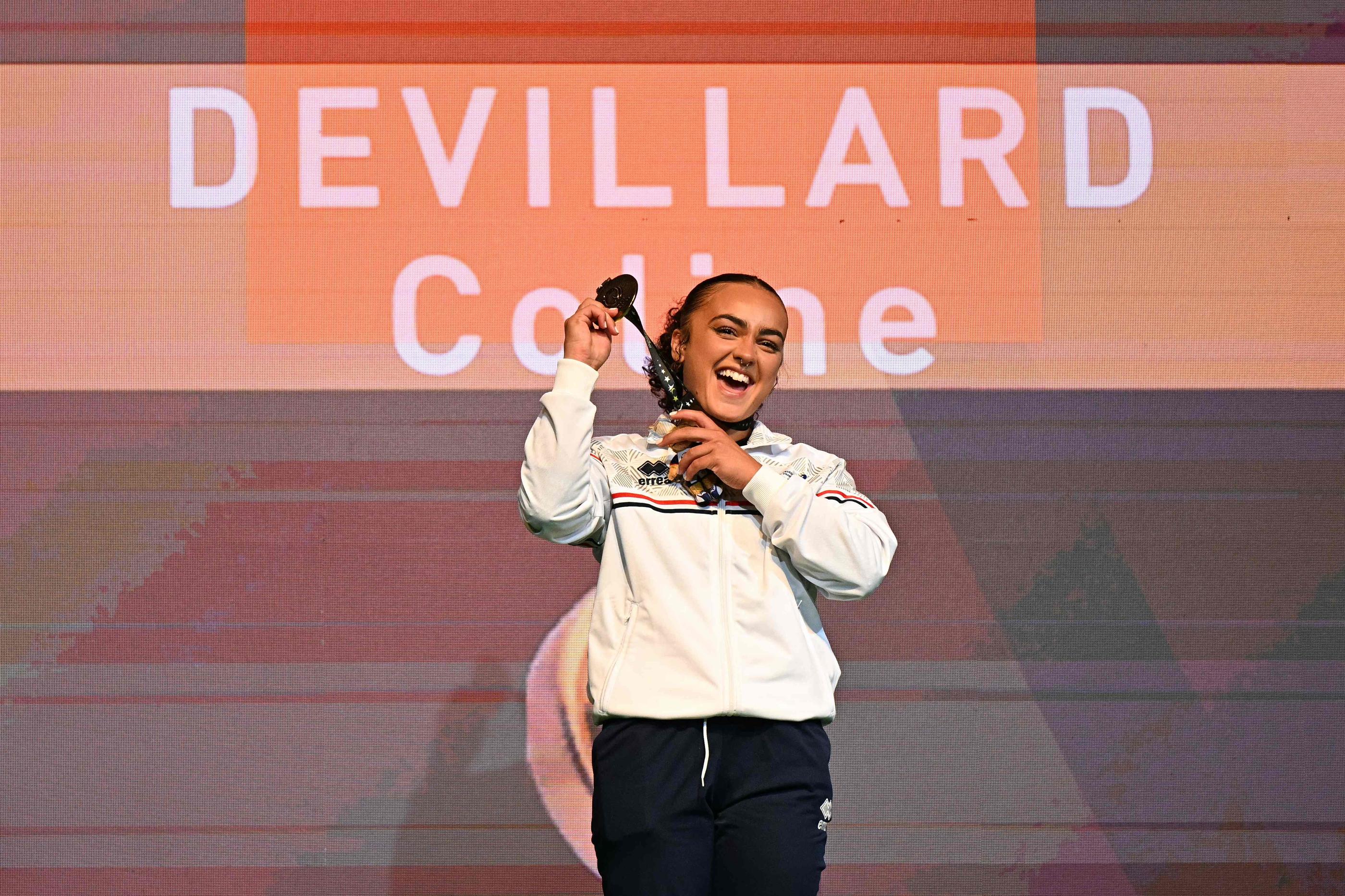 Coline Devillard a été sacrée championne d'Europe au saut ce samedi, pour la troisième fois de sa carrière. AFP/Gabriel Bouys