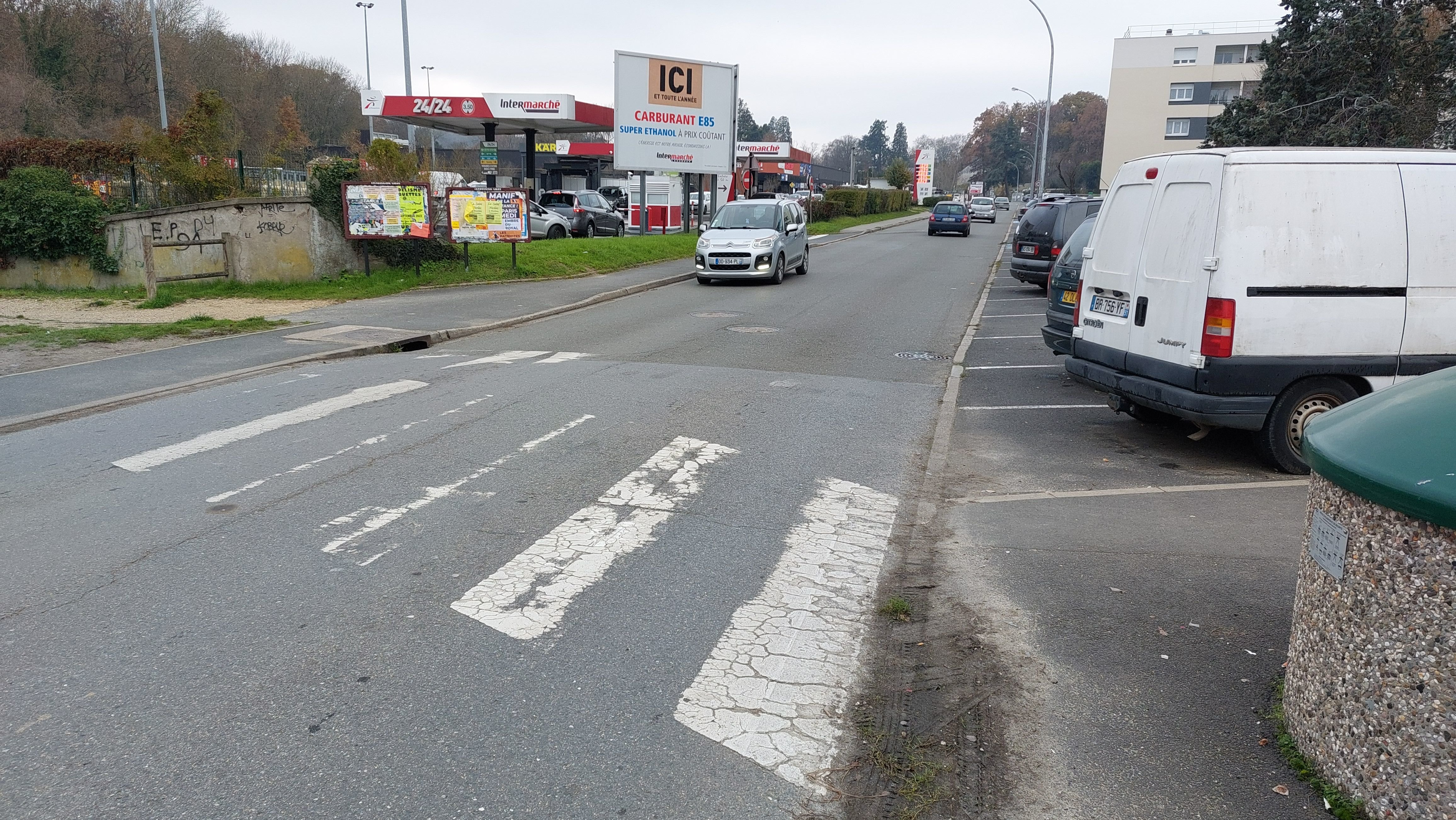 Prix Carburant Intermarche St Jean De Soudain Poignardé pour un scooter : la détresse d'une mère après l'agression de son  fils à Dourdan - Le Parisien