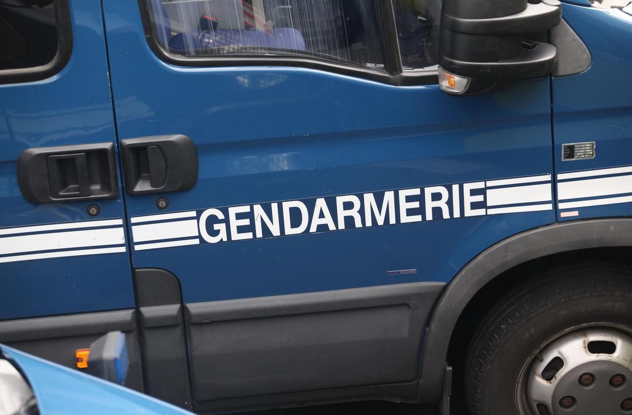 <p>Les gendarmes sont intervenus sur un accident de la circulation ce dimanche matin sur le CD200. (Illustration).</p>