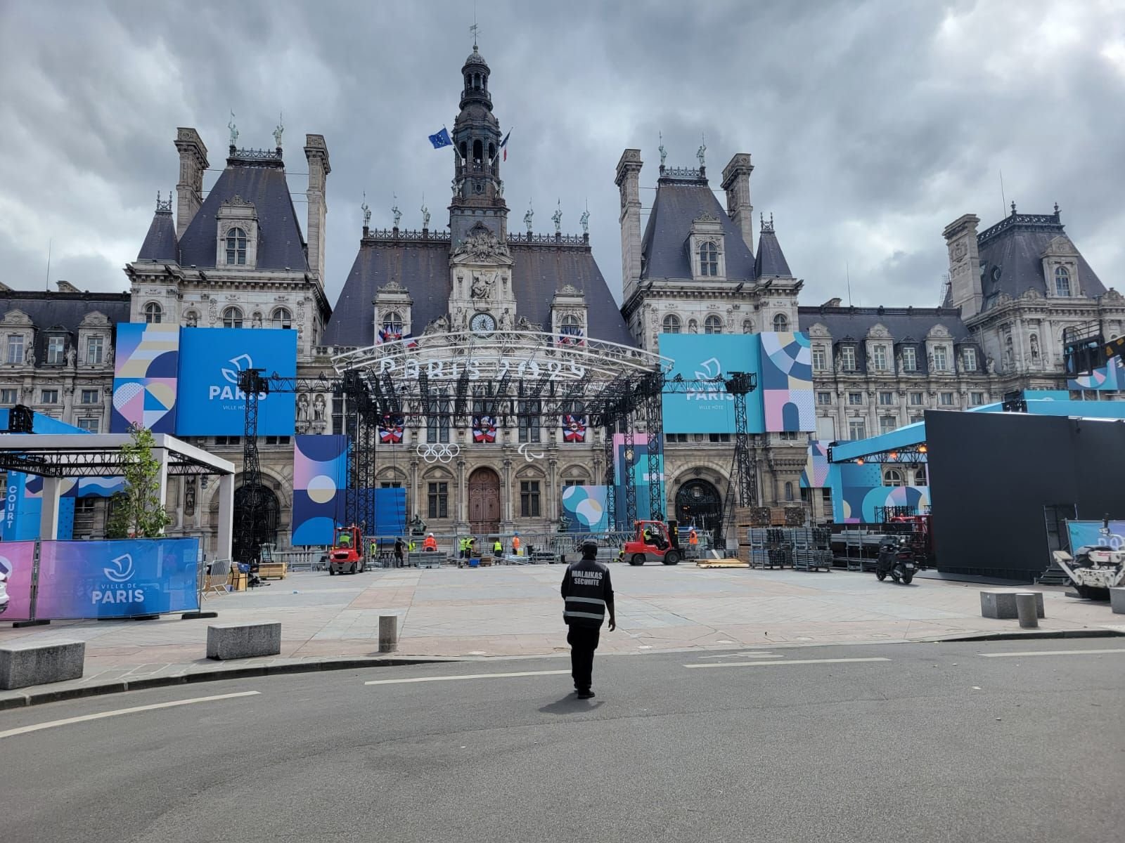 Paris, le 16 juillet 2024. C'est ici, sur la fan-zone la Terrasse des jeux, que le basson a été volé par Marius et ses amis. LP/Julien Lec'hvien