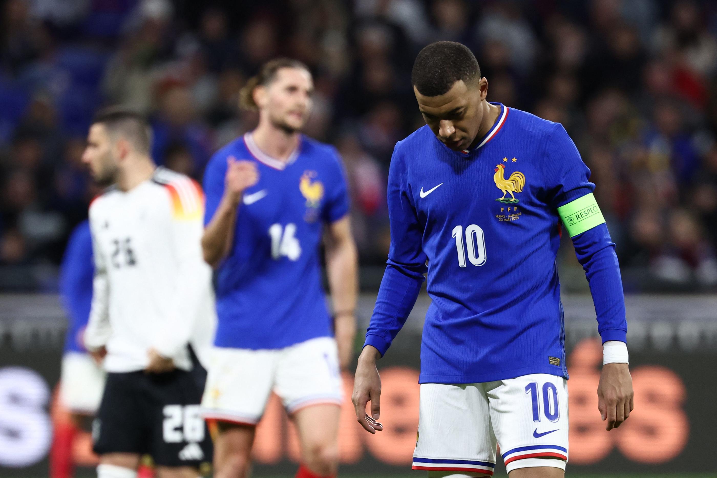 Comme la plupart de ses coéquipiers, Kylian Mbappé a totalement raté son match face à l'Allemagne. (Photo by FRANCK FIFE / AFP)