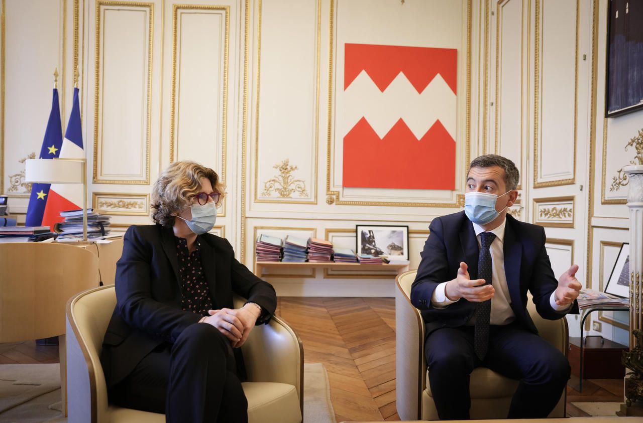 <b></b> Paris, le 29 mars 2021. Le ministre de l'intérieur Gérald Darmanin a reçu Marie Guévenoux, députée LREM du 91, pour échanger sur le phénomène de rixes entre bandes.