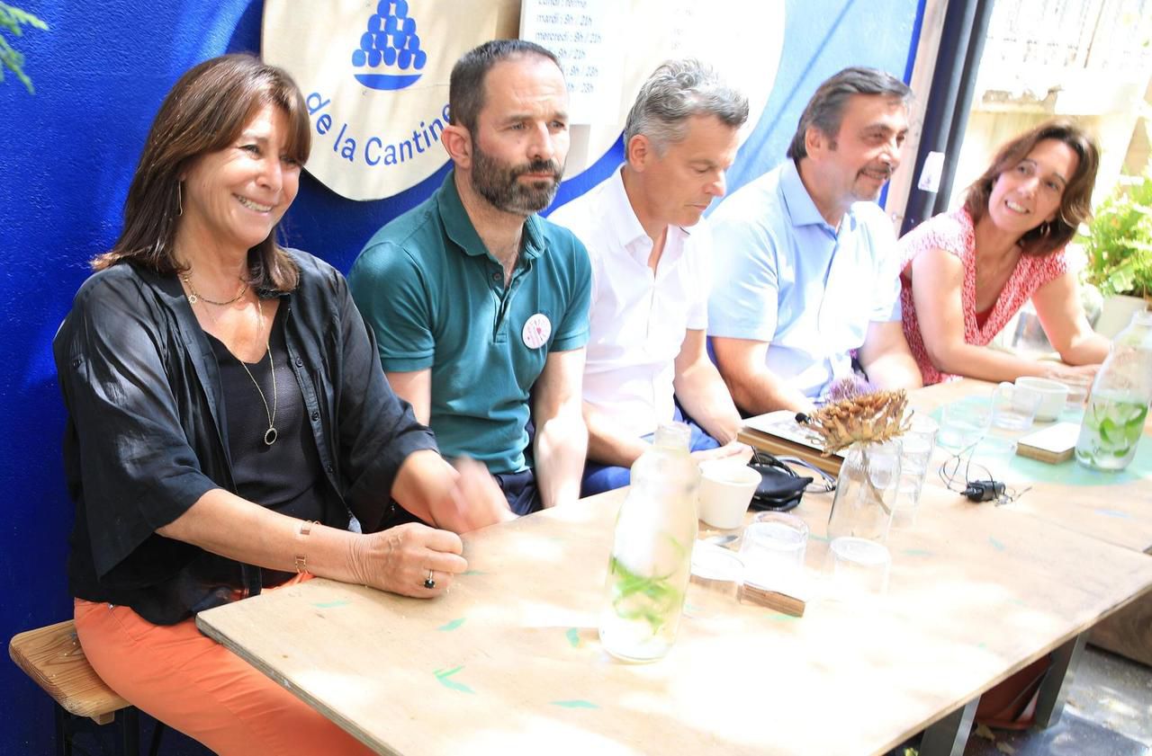 <b></b> Marseille (Bouches-du-Rhône), ce jeudi. Benoît Hamon et Fabien Roussel sont venus soutenir Michèle Rubirola, tête de file du Printemps marseillais.
