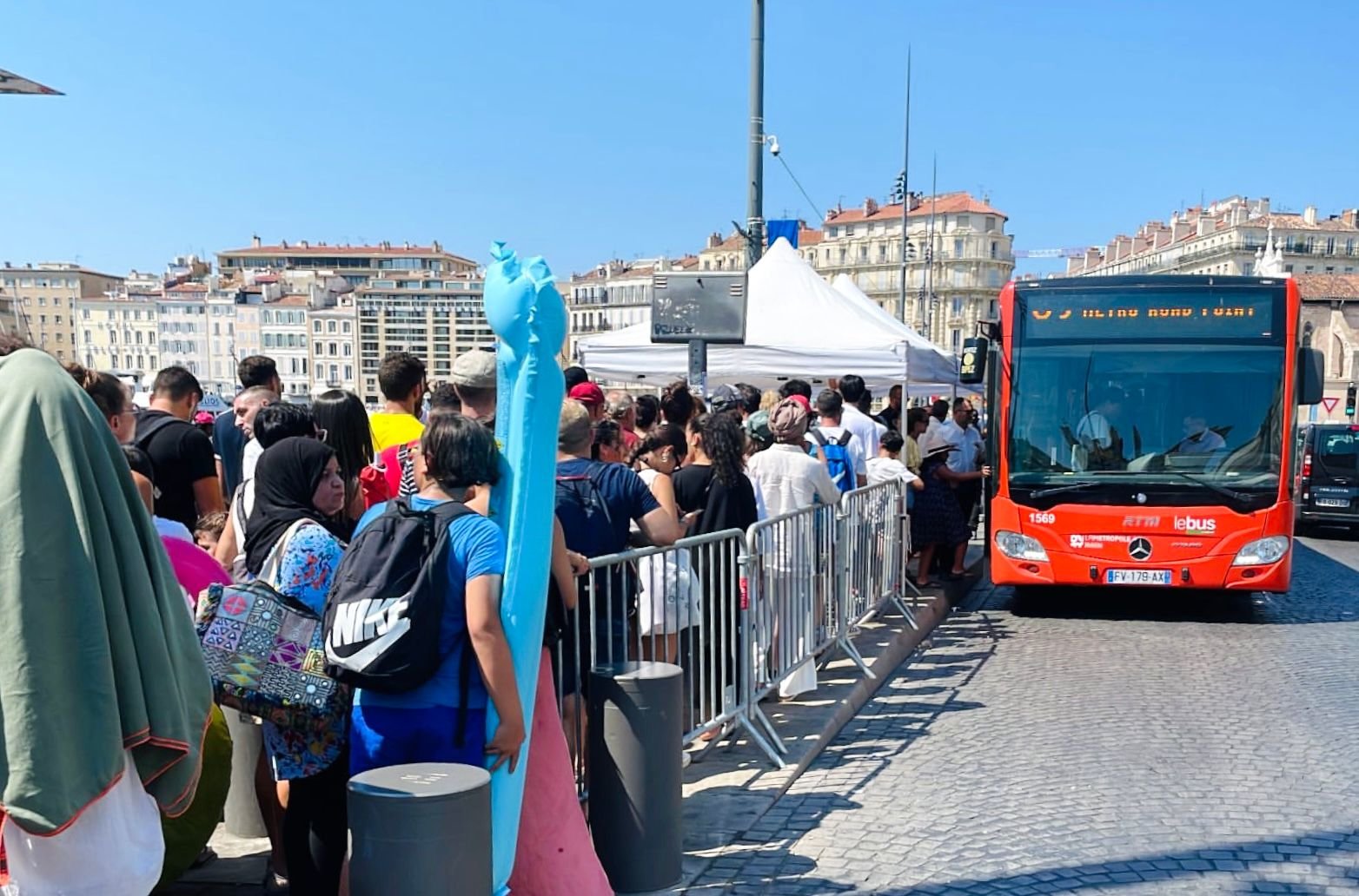 Pour réguler le flux, la métropole a multiplié les mesures : bus des plages, hausse des véhicules et des fréquences... Pour autant rien y fait, le problème est bien trop ancré. LP/Léa Cornu