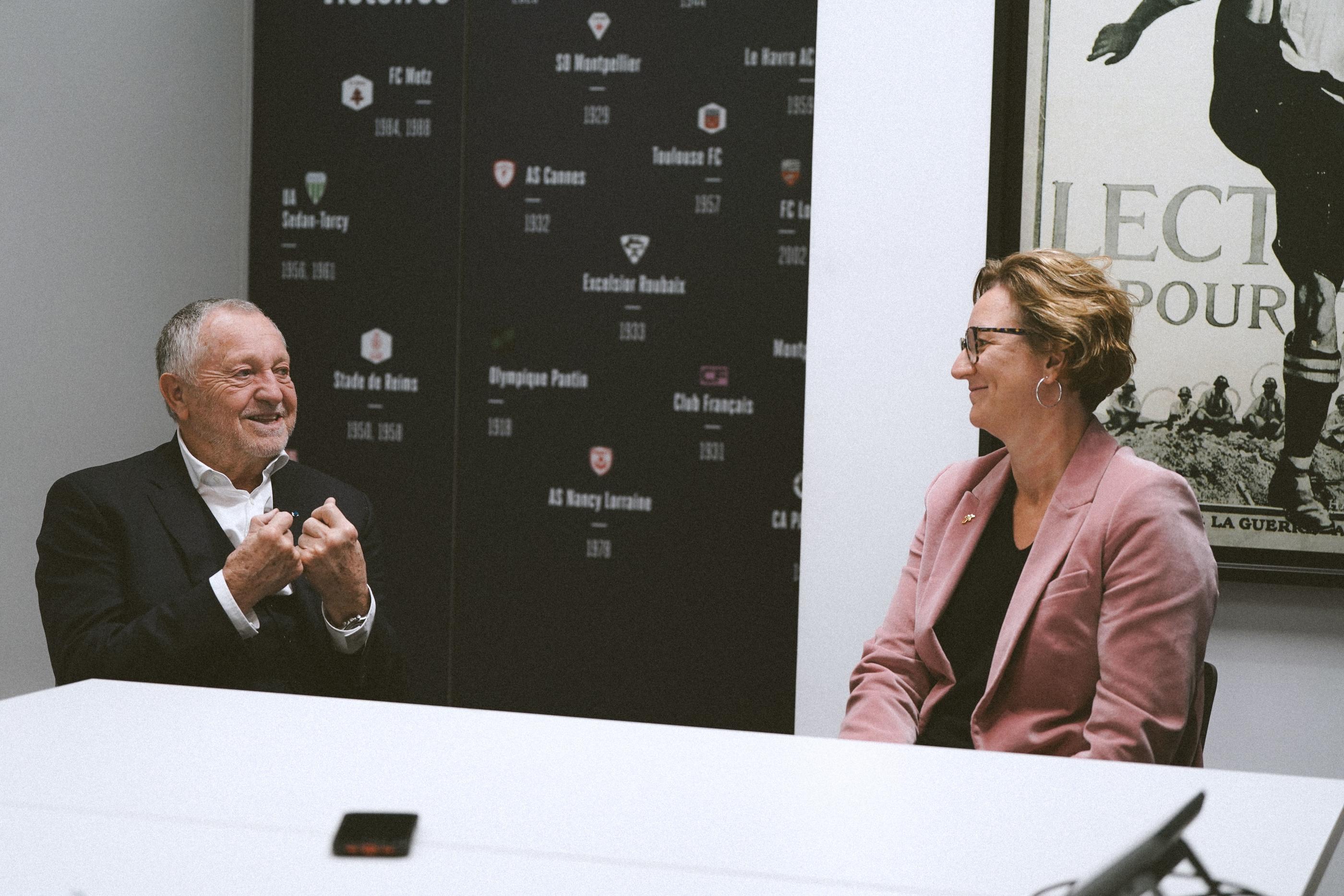 La Fédération et les Mousquetaires partagent la même volonté de développer les moyens des clubs féminins de football. Elen Rius