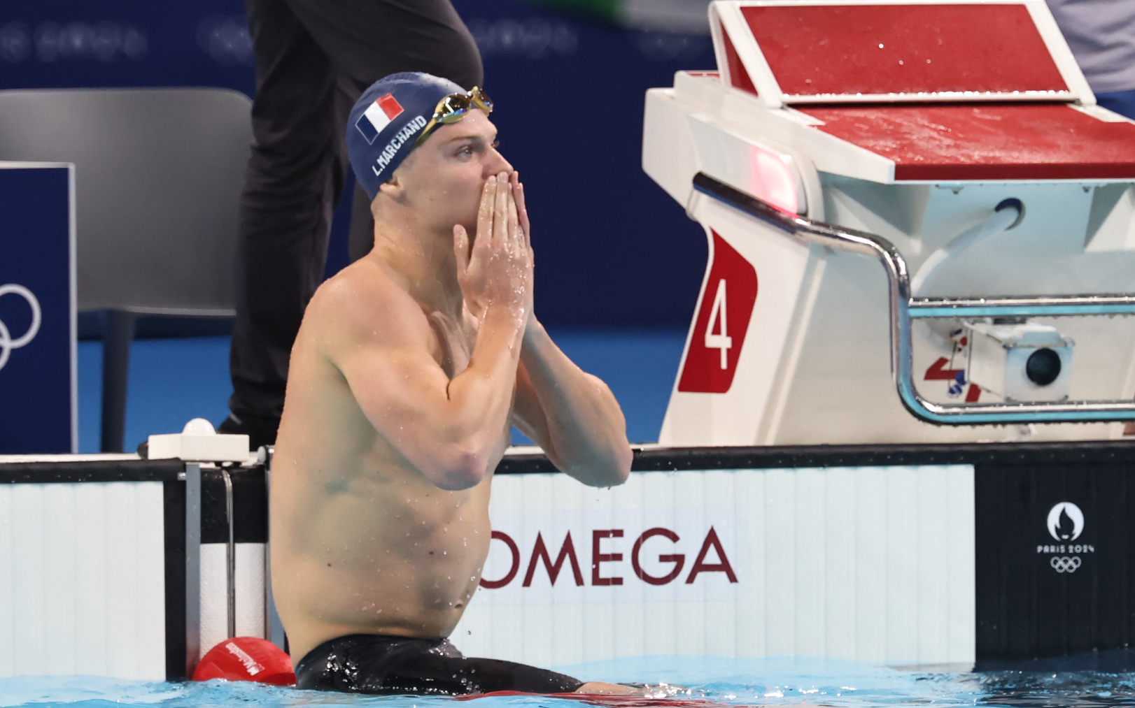 Le 28 juillet, à l'issue de la finale du 400 m 4 nages, le nageur français Léon Marchand est devenu champion olympique.