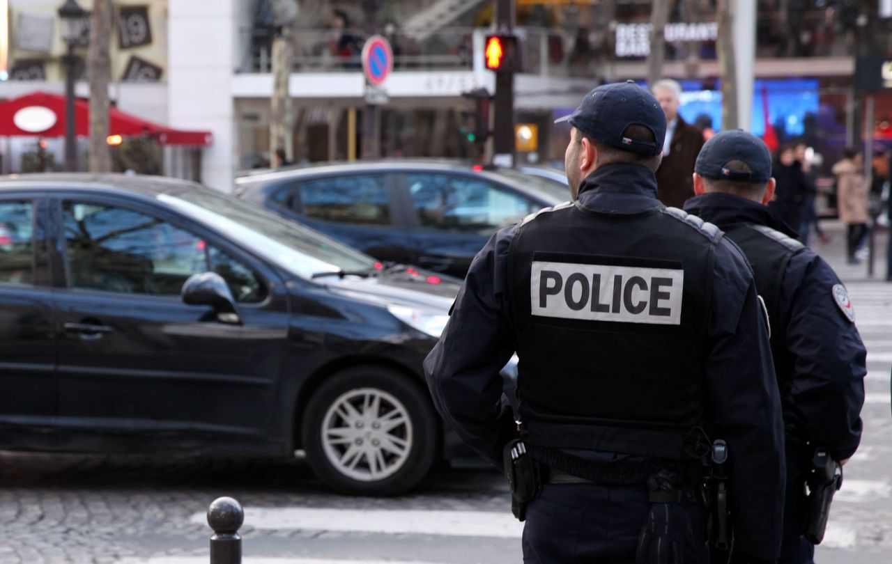 <b>Illustration</b> . Le magasin Babou de Coignières a été attaqué, lundi matin, par cinq hommes armés d’un couteau. 