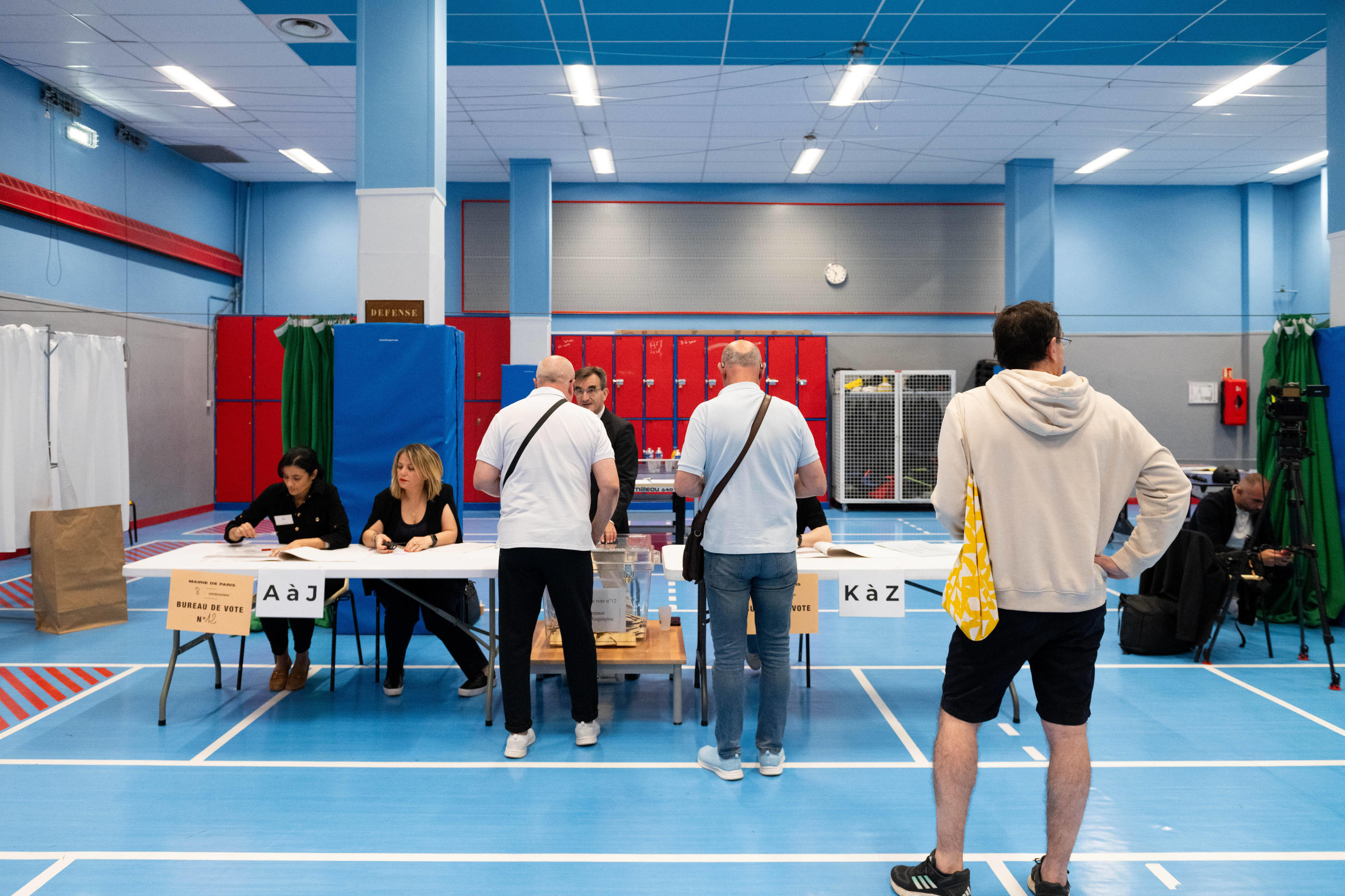 Premier casse-tête, installer les bureaux de vote alors que de nombreuses salles communales étaient déjà réservées pour les kermesses ou les mariages (Illustration). Sipa/Jeanne Accorsini