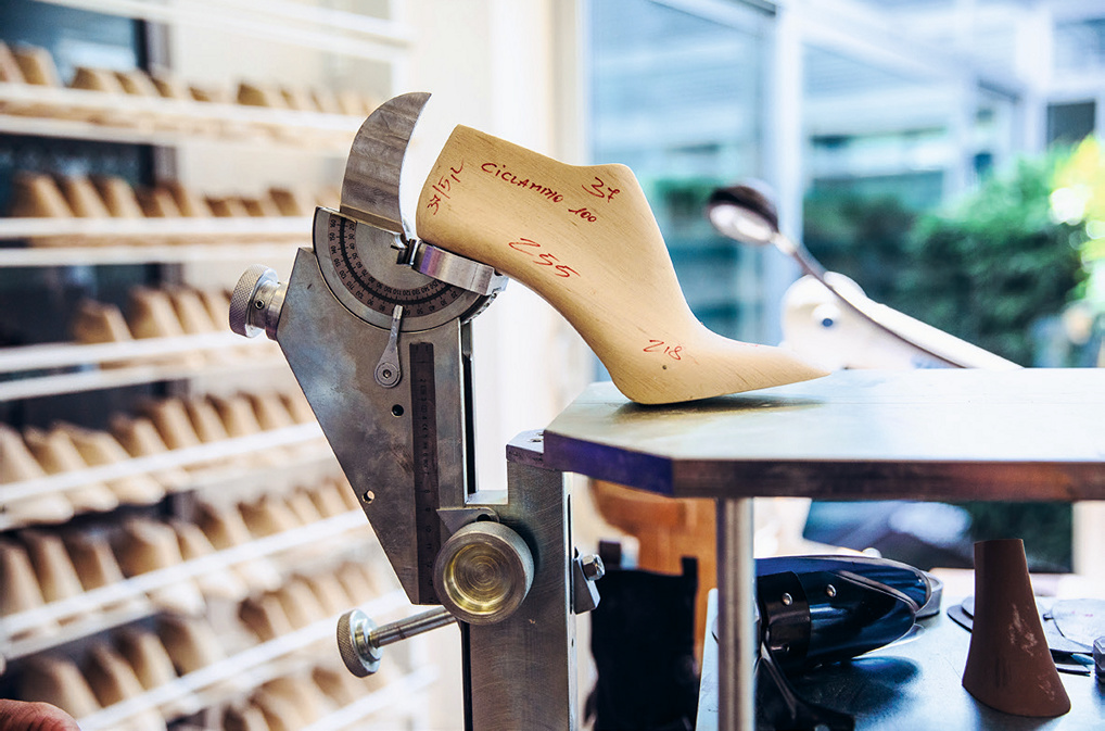 Nommé Sandrolini Architecte Manufacture de souliers Louis Vuitton fiesso  d'artico, venise – Italie